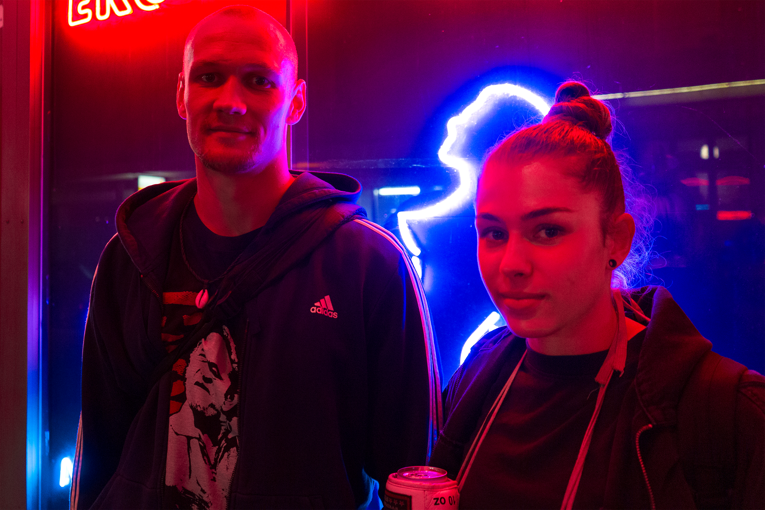 Frauen erklären, wie Männer sich nachts nicht wie Creeps verhalten