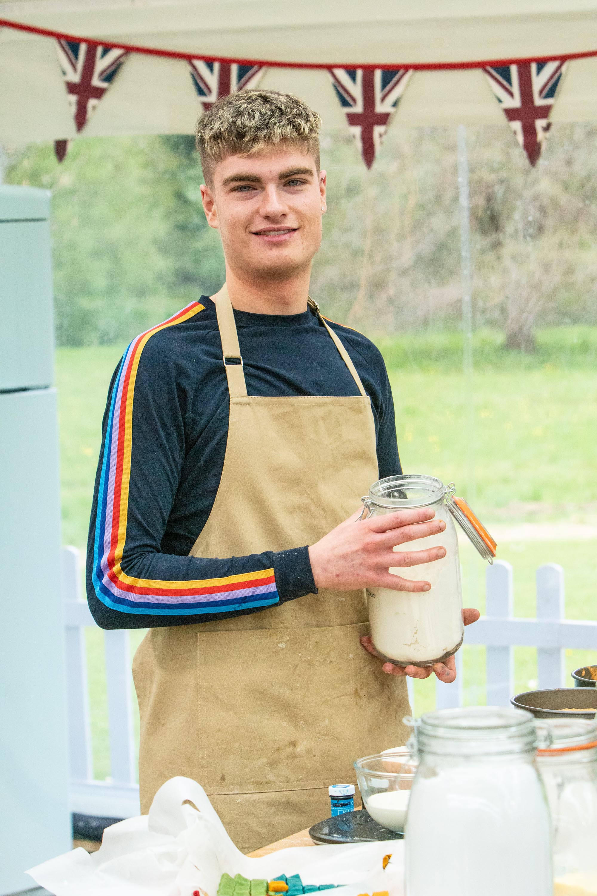 Jamie Great British Bake Off VICE