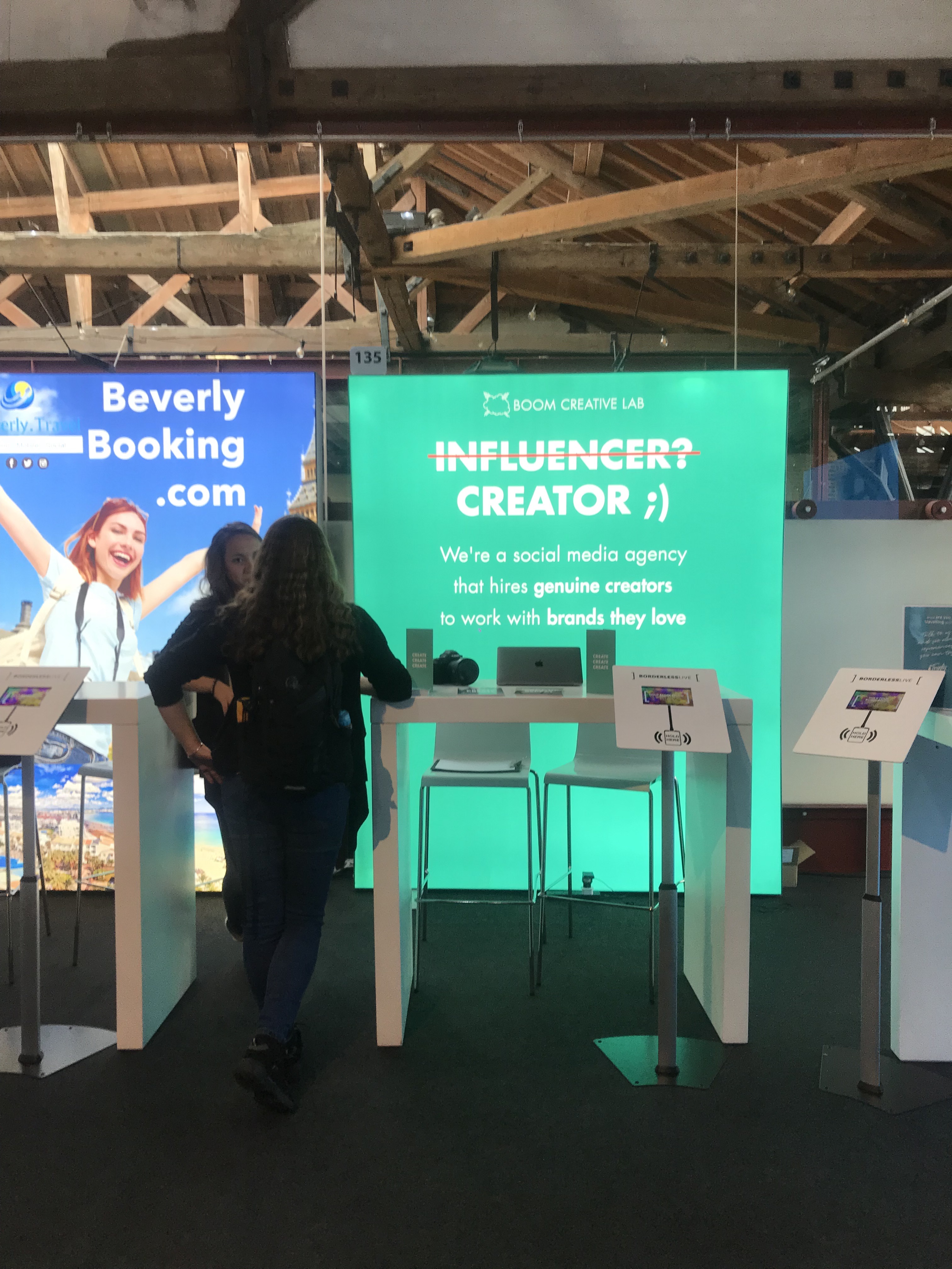 Influencer Sign BorderlessLive VICE
