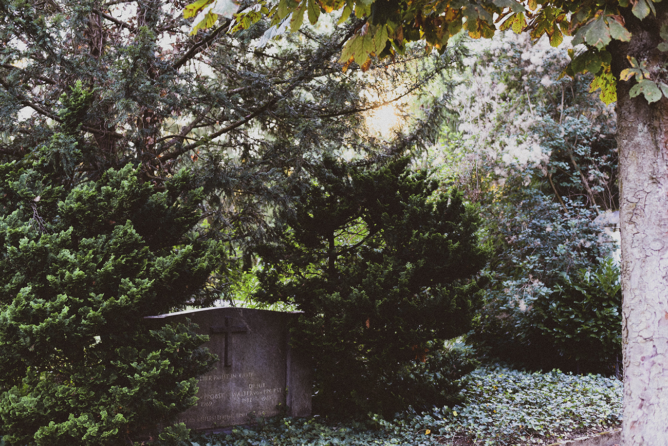 Beerdigung in Zürich Grabstein im Friedhof Sihlfeld