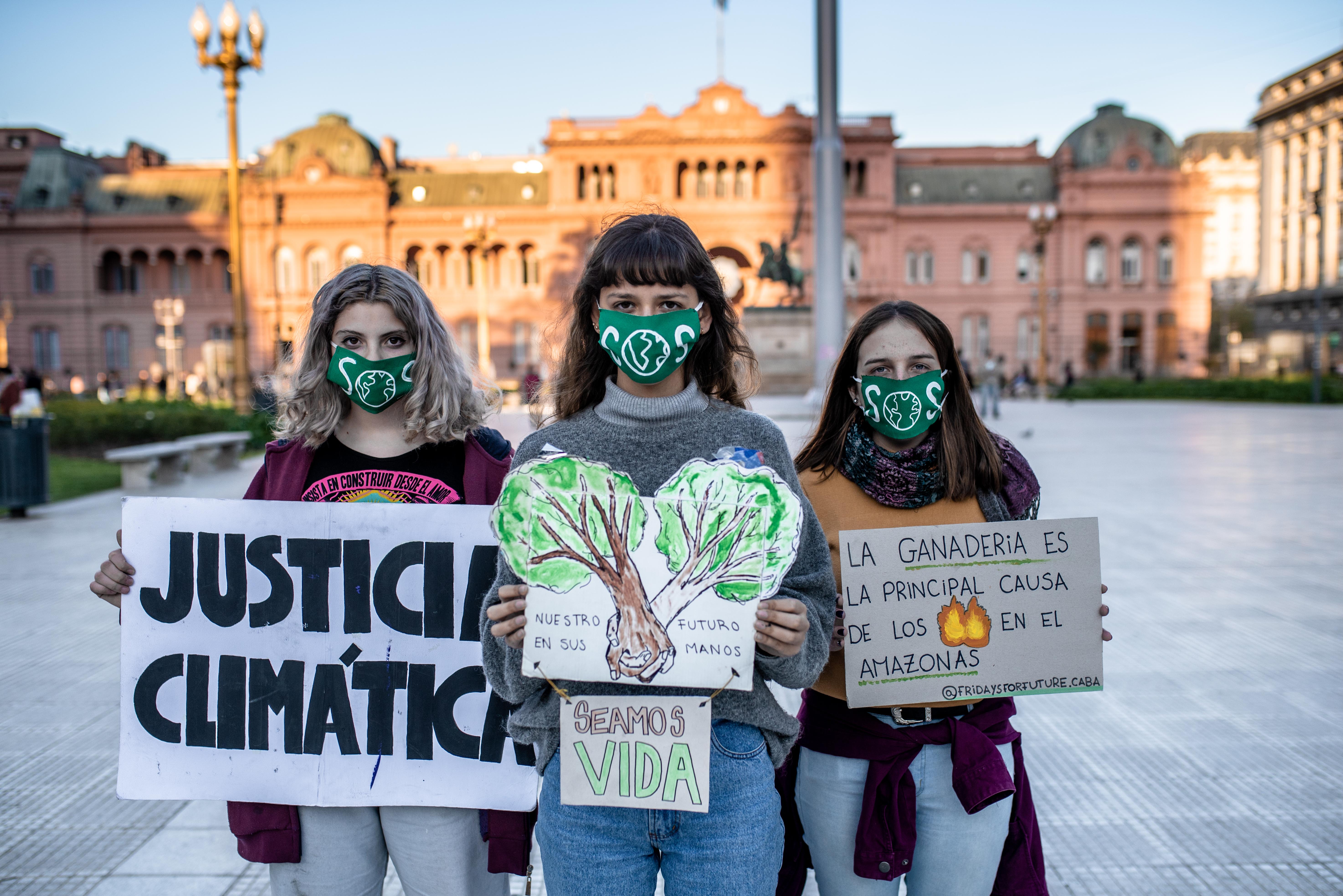 1569182894603-ClimateStrikeARG_Julianguionbajo-3