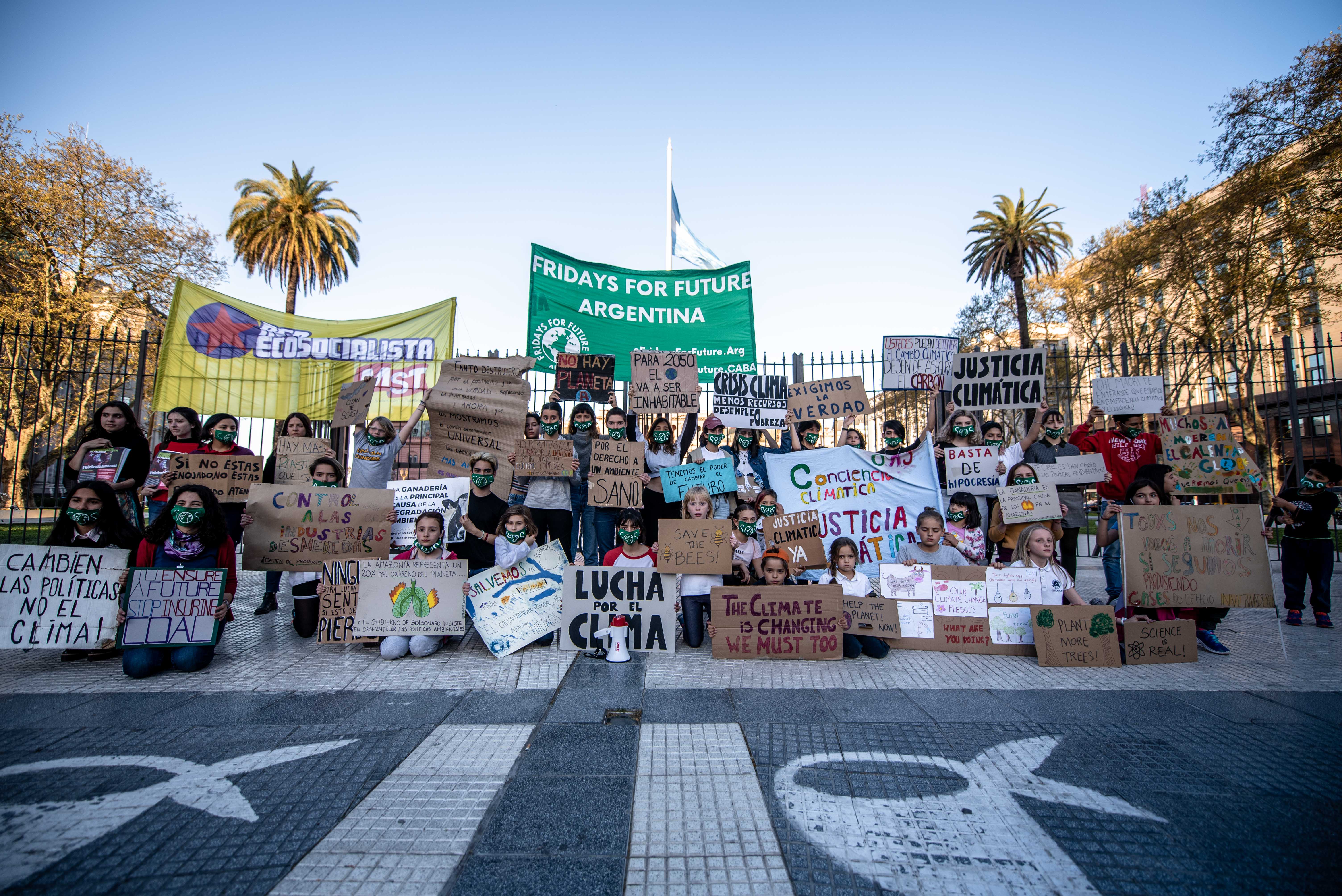 1569182985183-ClimateStrikeARG_Julianguionbajo-1