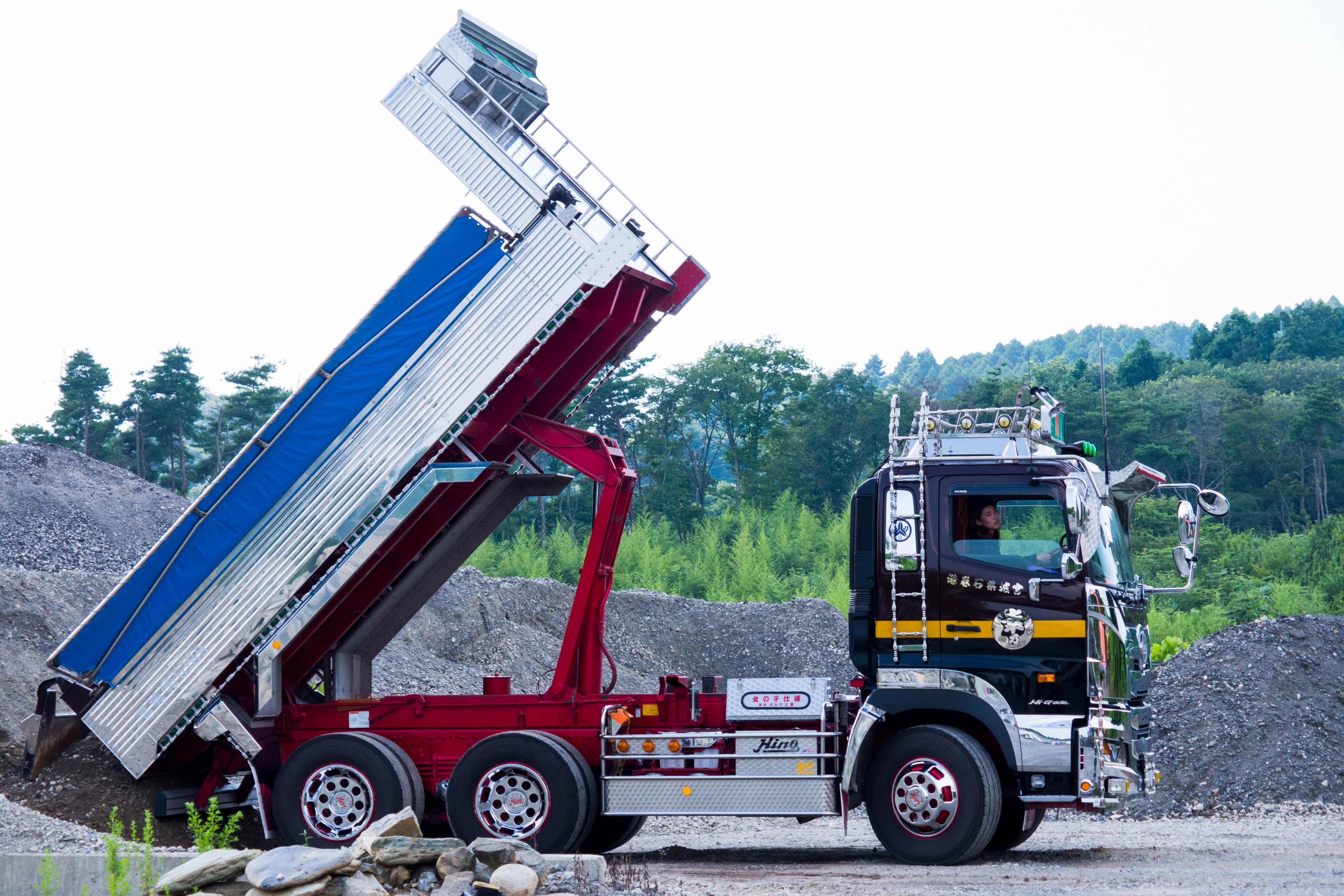 We Meet The Female Truck Driver Gaining Popularity In Japan Vice