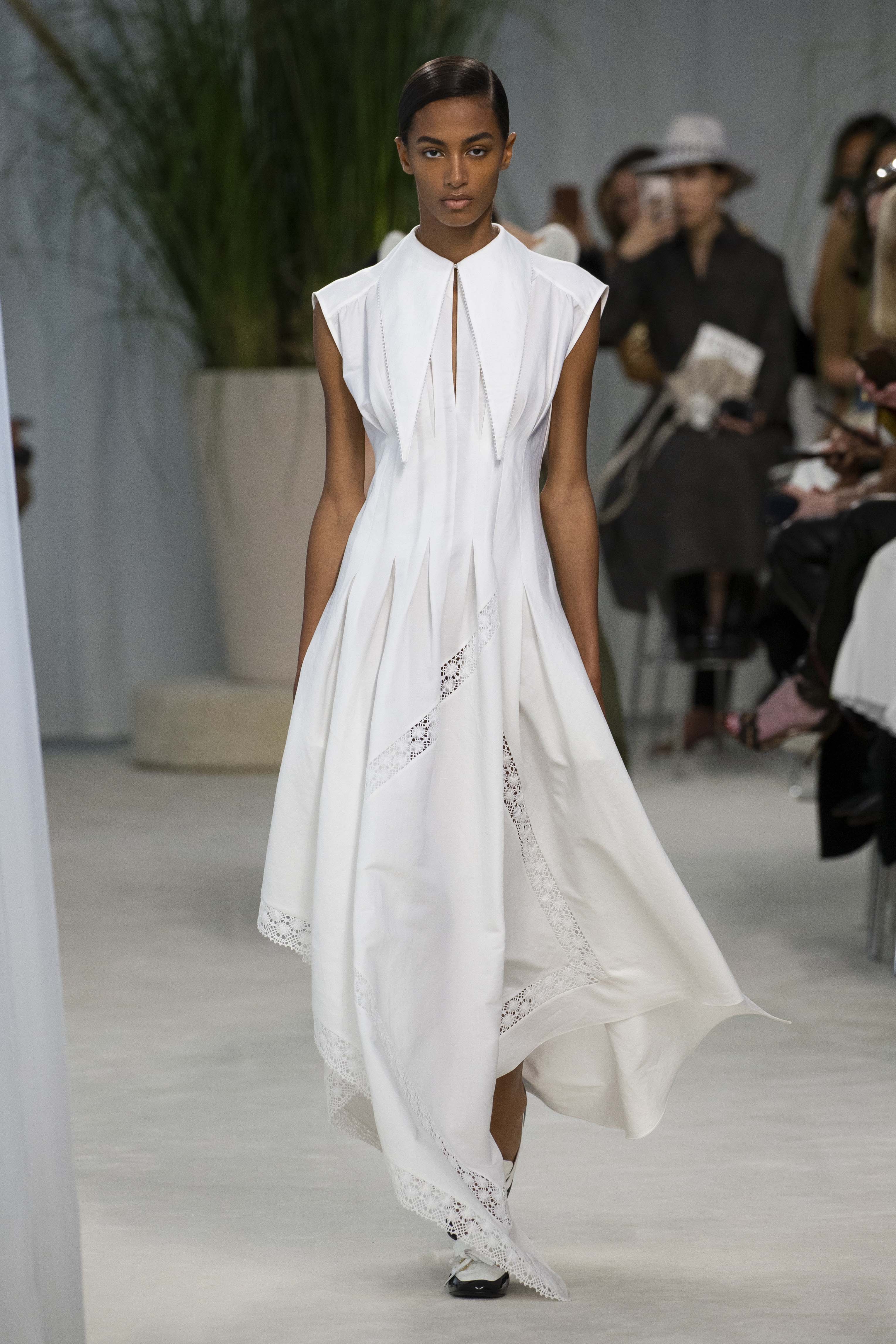 1569921336291-Loewe-Women-SS20-Look-32