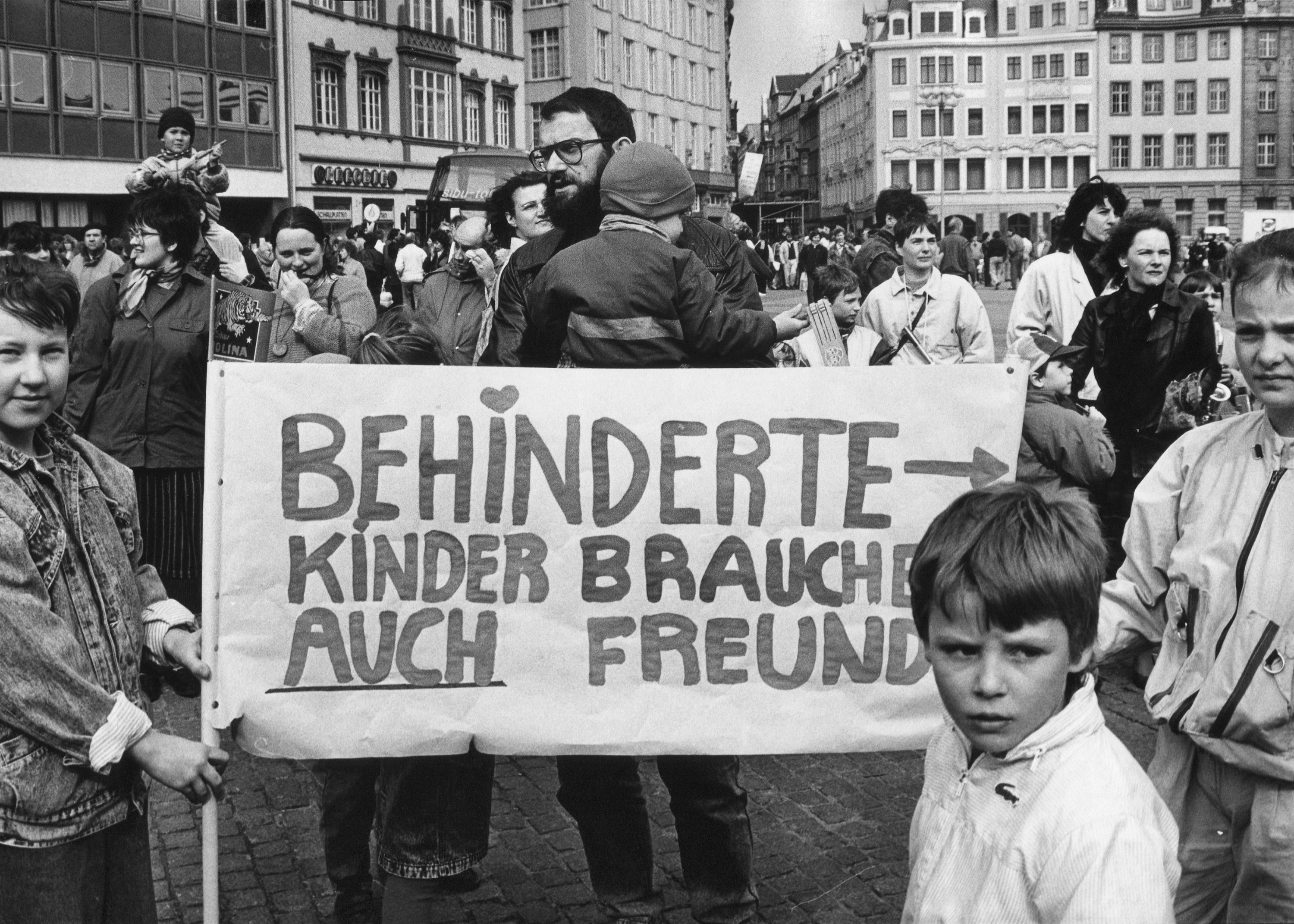 Demonstrierende zwischen 1989 und 1990 in Leipzig