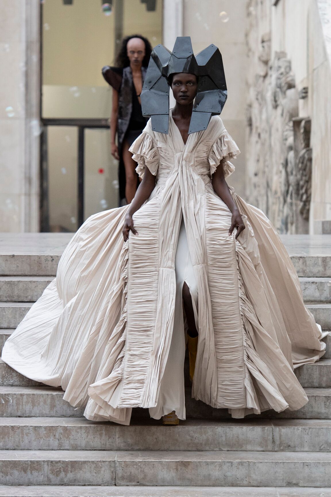 1570188472363-rickowens