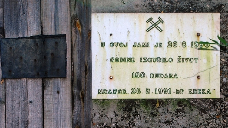 1570628797009-Memorijalna-tabla-rudarima-u-Kreki