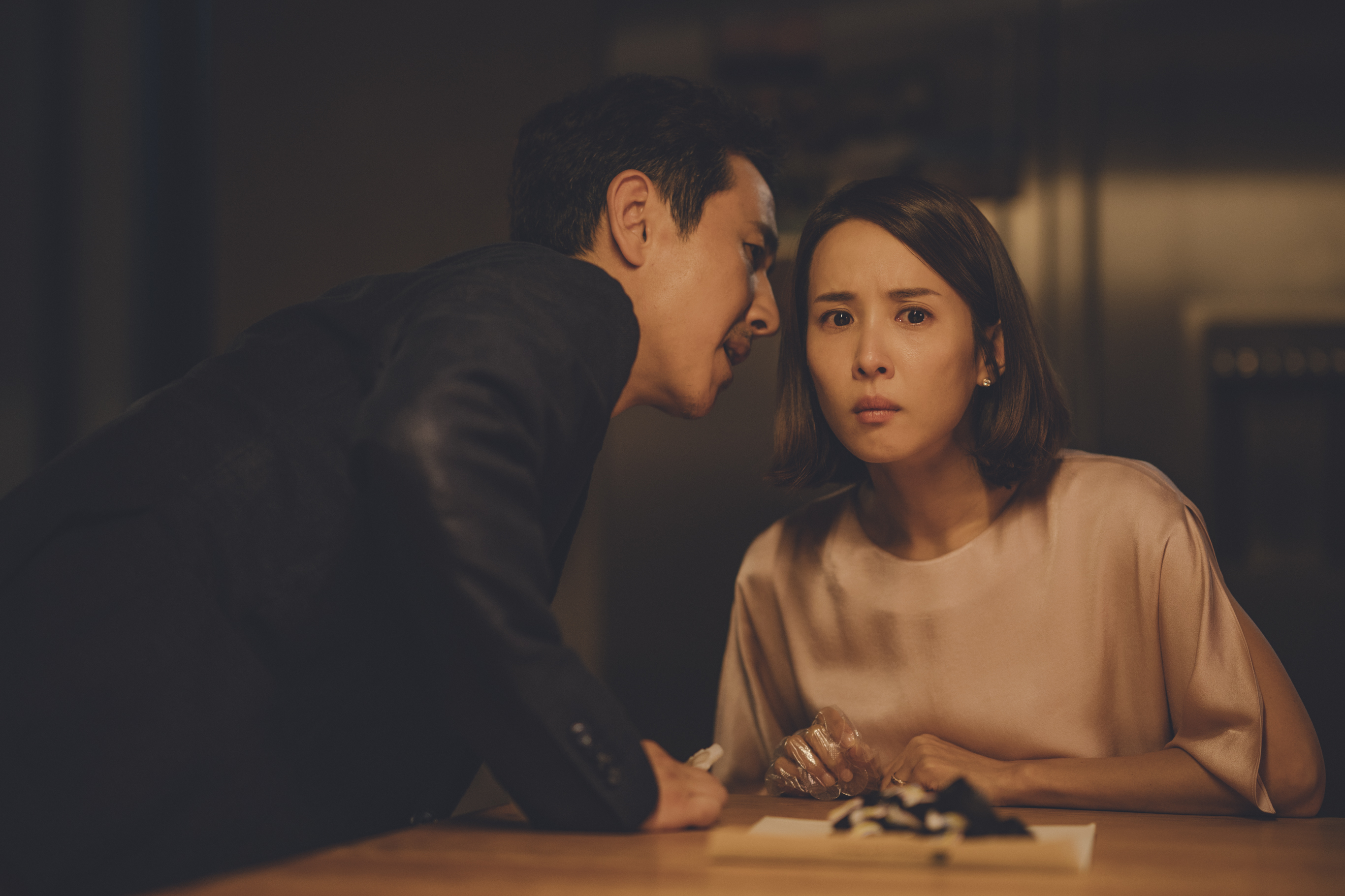 1570726246971-Mr-Park-Sun-kyun-Lee-and-Yeon-kyo-Park-Yeo-jeong-Jo-in-Parasite-Courtesy-of-NEON-CJ-Entertainment