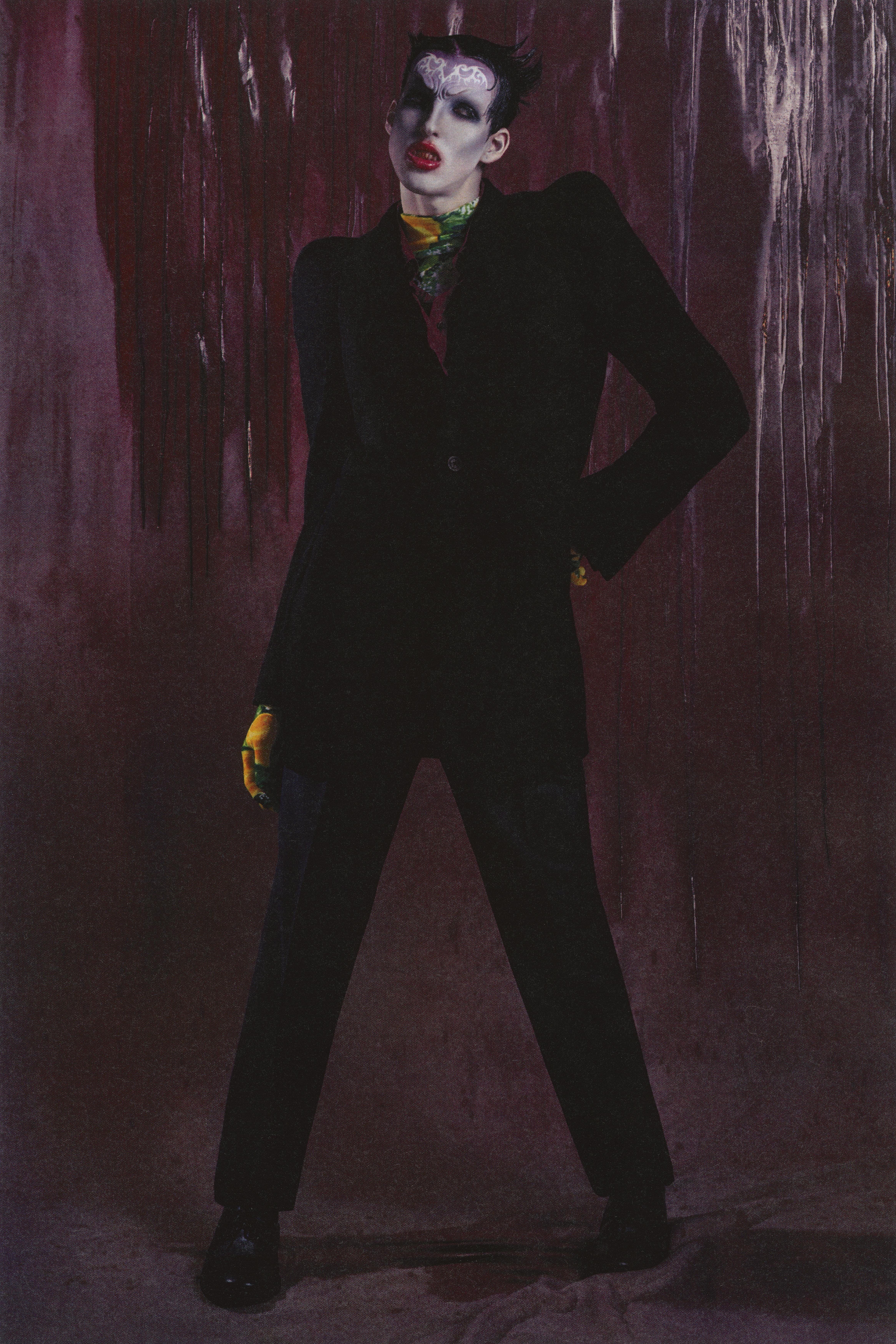 1571910613044-Vampire_002