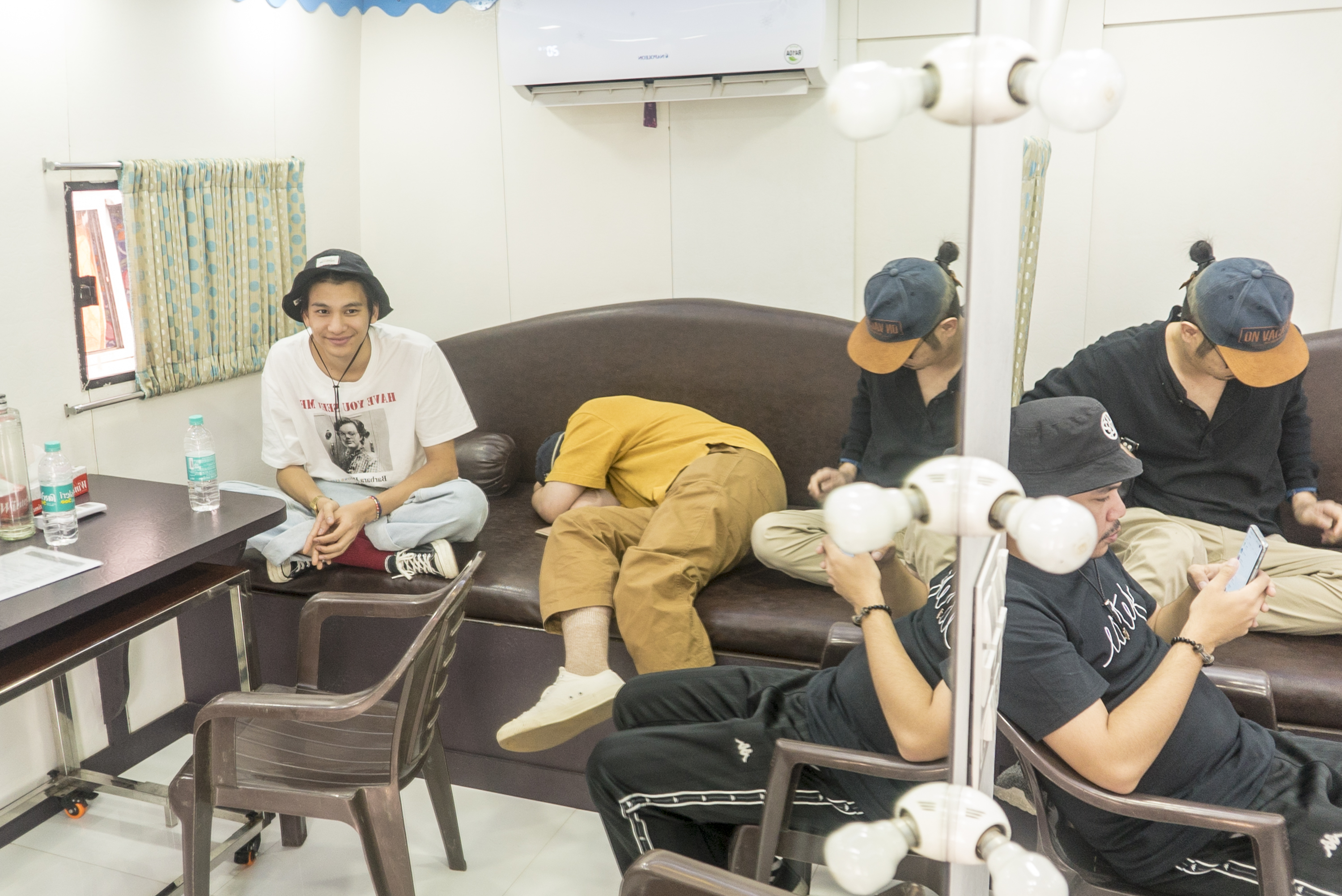 1572598007661-001_phum-viphurit_vice-asia_photo-by-naman-saraiya_Phum-Viphurit-and-band-in-their-green-room-staying-away-from-the-brutal-Mumbai-heat-before-soundcheck