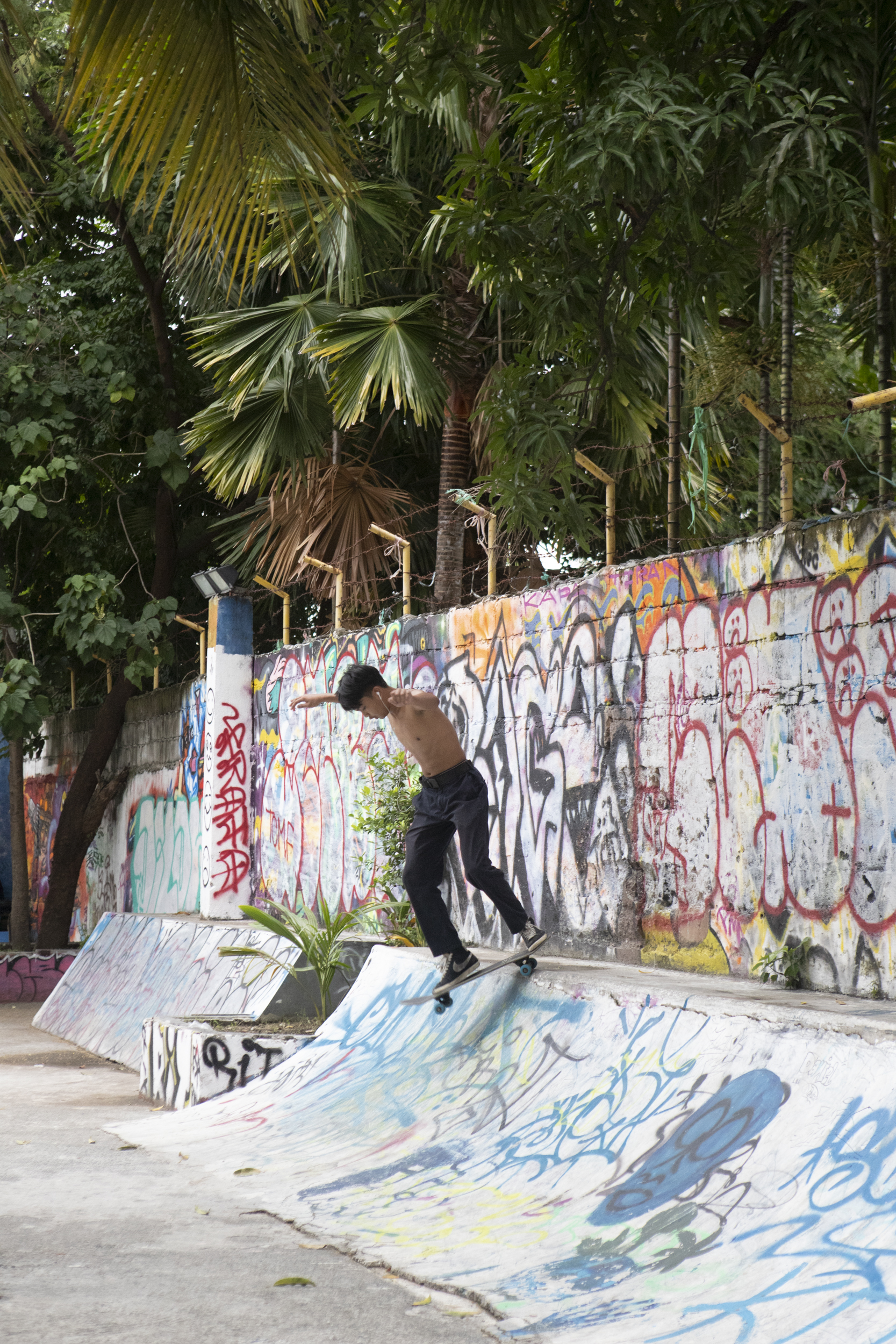 skateboarding-philippines-manila-skate-park-110419