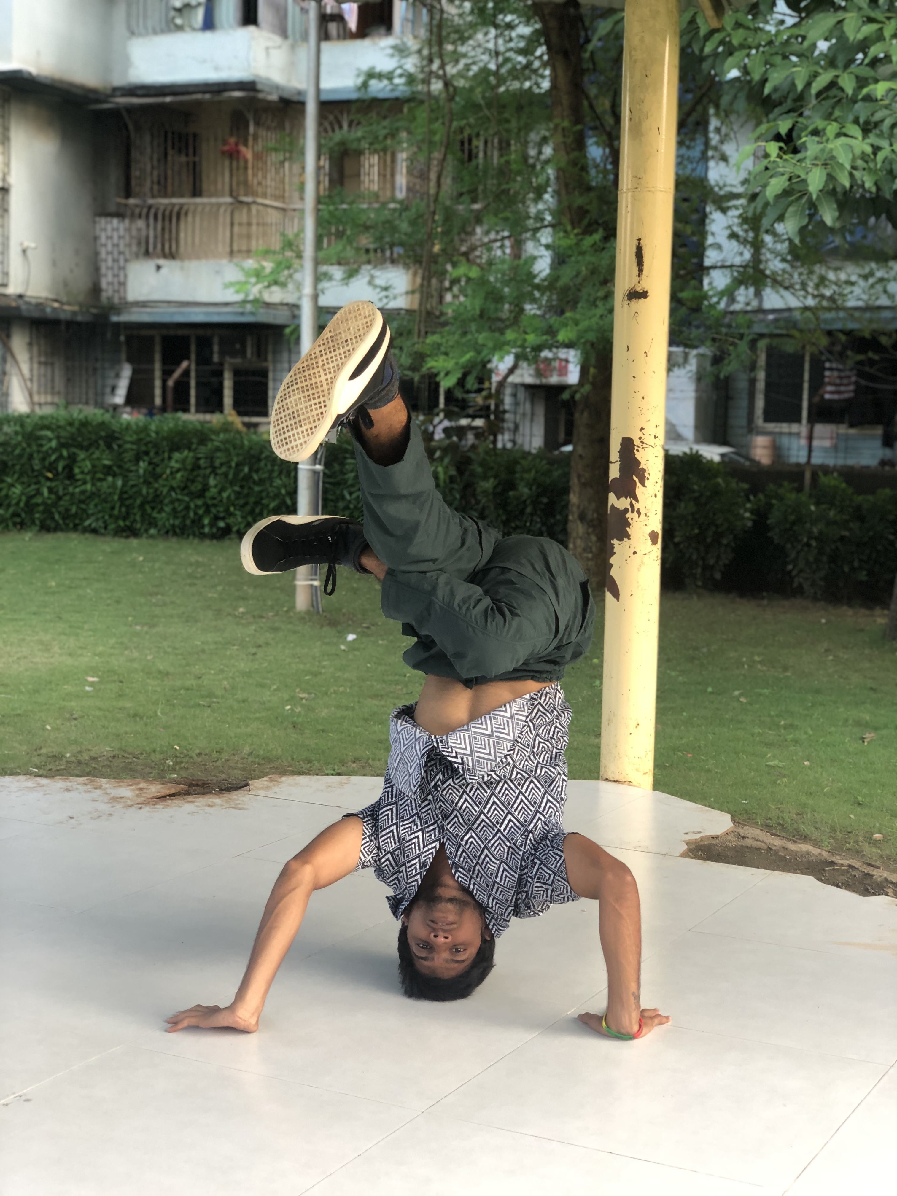 deaf hip hop breakdancer