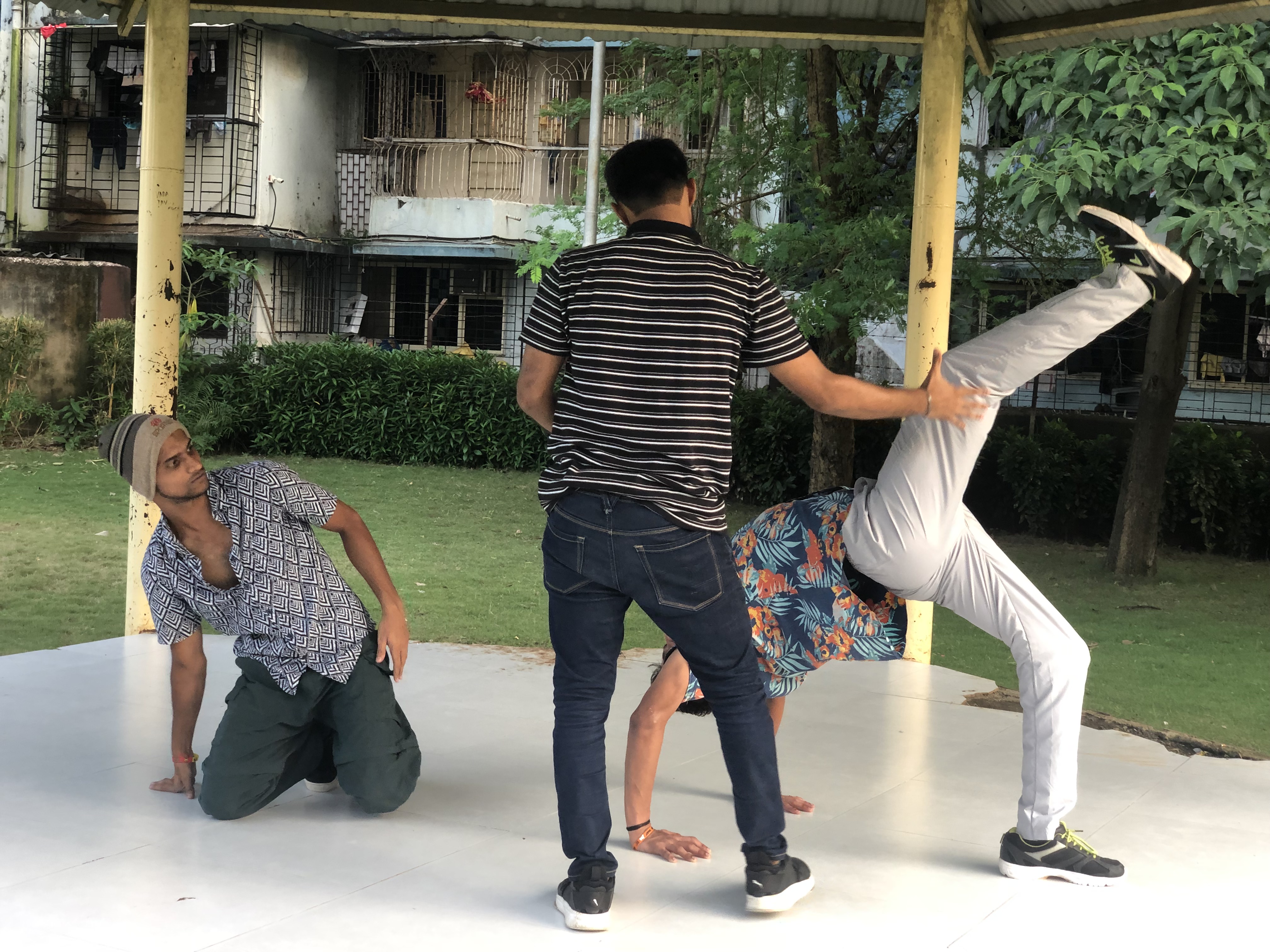 deaf hip hop breakdancer