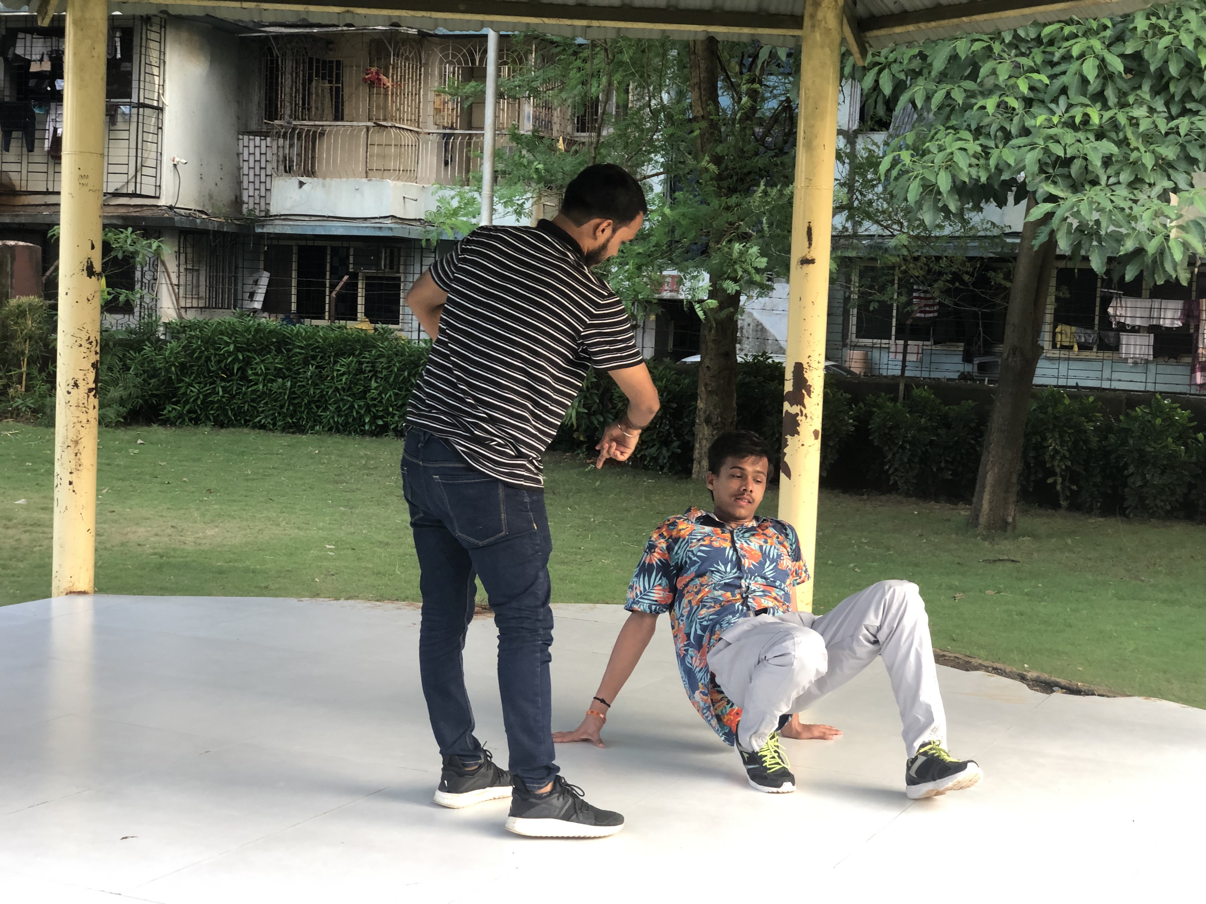 deaf hip hop breakdancer