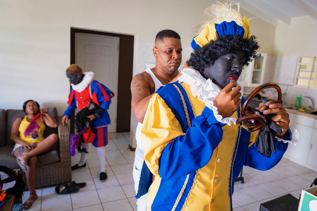 Fotos Van Sinterklaas En Zwarte Piet Op Curaçao Vice