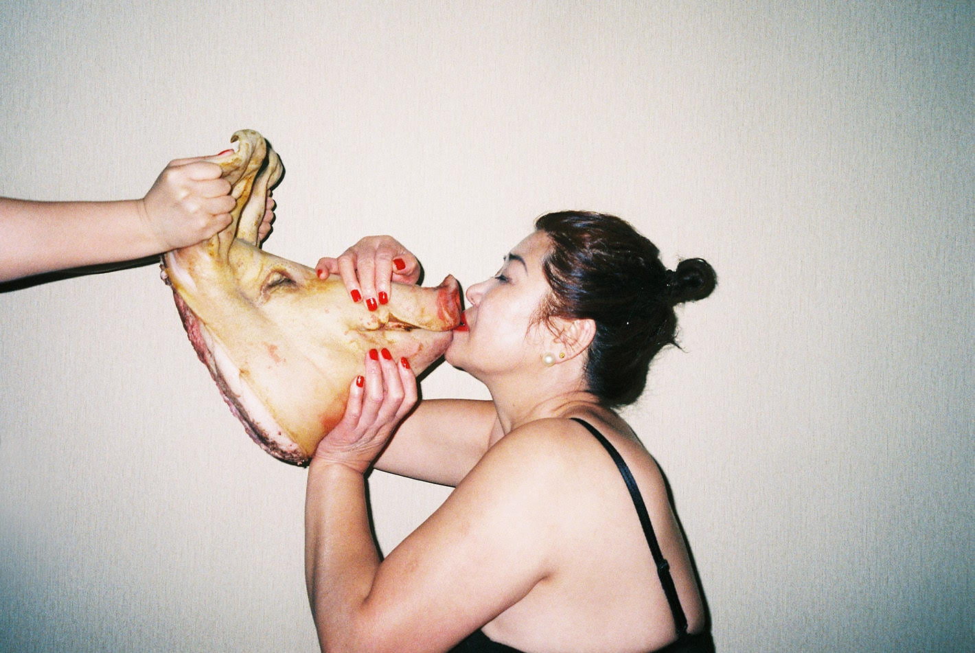 Zwart piramide Kapitein Brie Love, Ren Hang - GARAGE