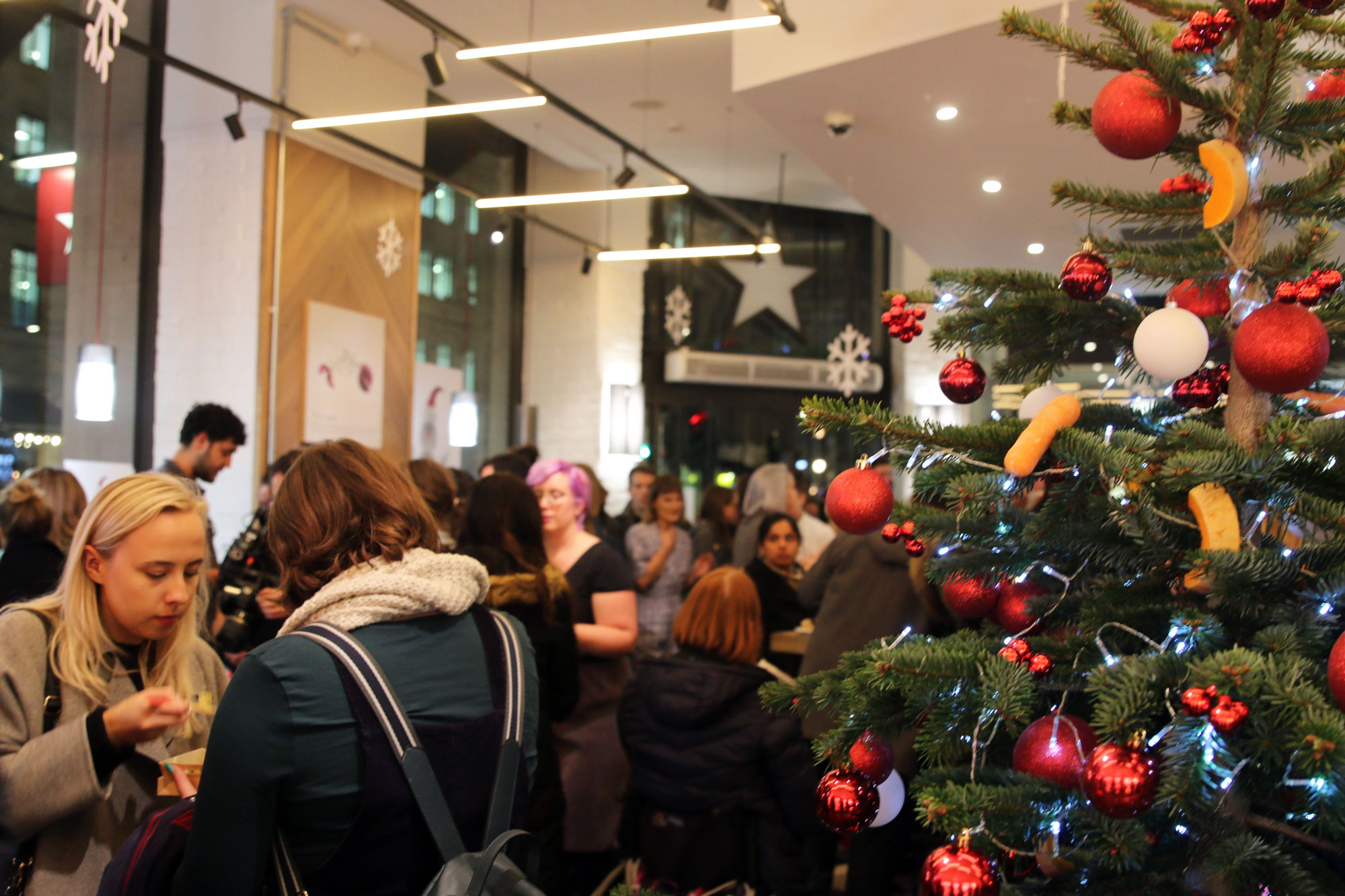 1576000247035-pret-christmas-sandwich-launch