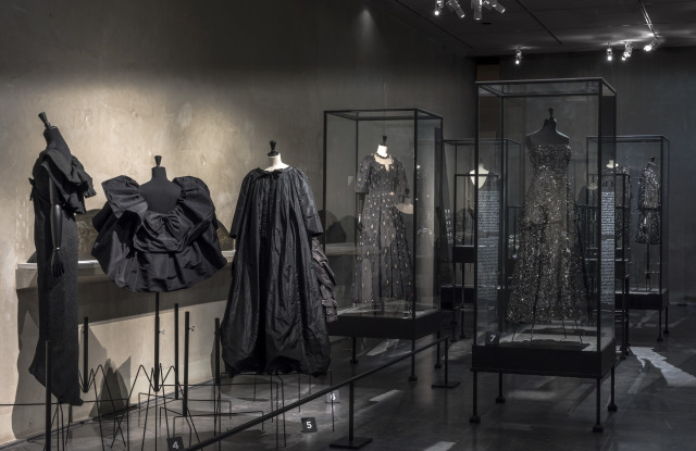 1576516397064-balenciaga-exhibit-bourdelle-05