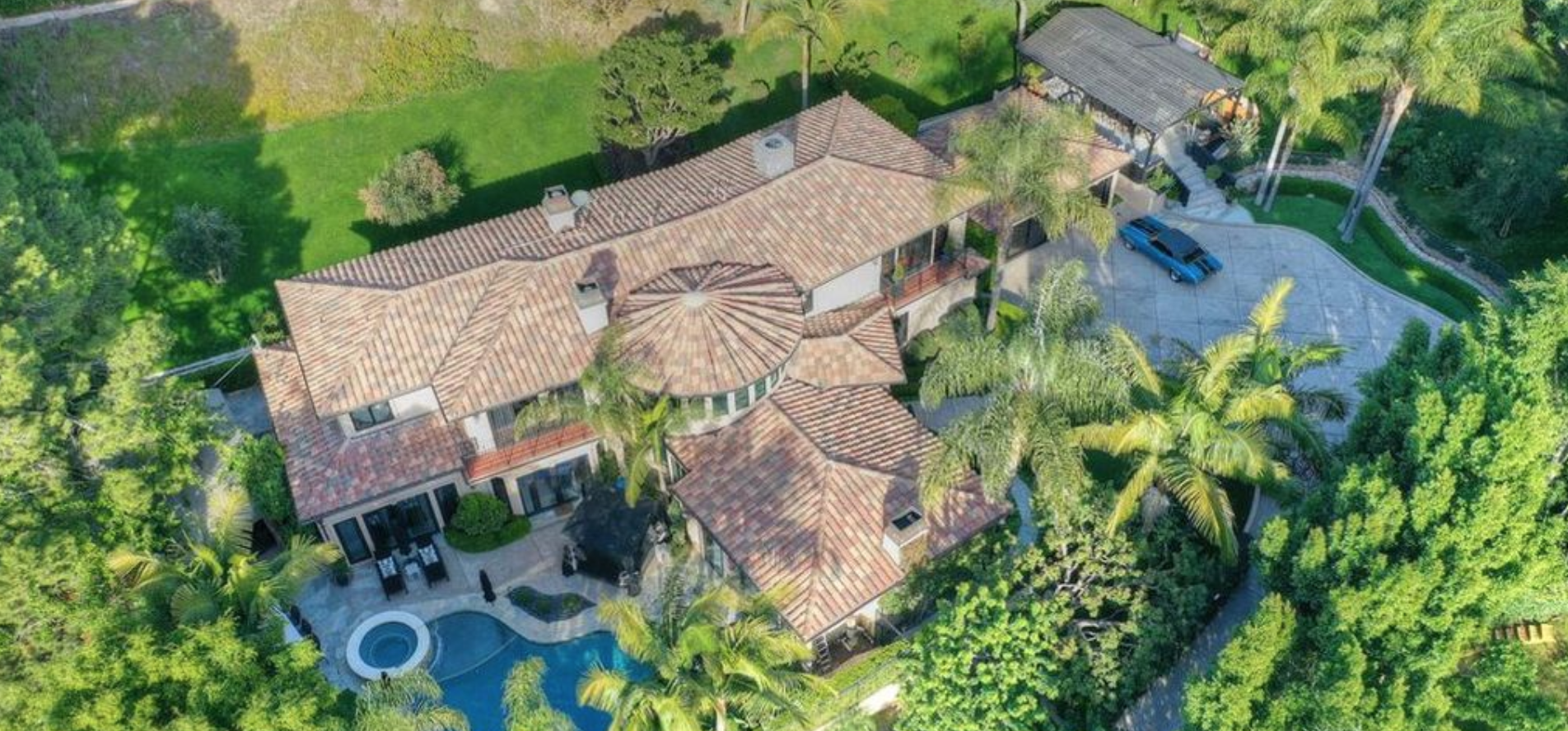 1578073416085-screenshot-dr-phil-mcgraw-beverly-hills-mansion-from-above