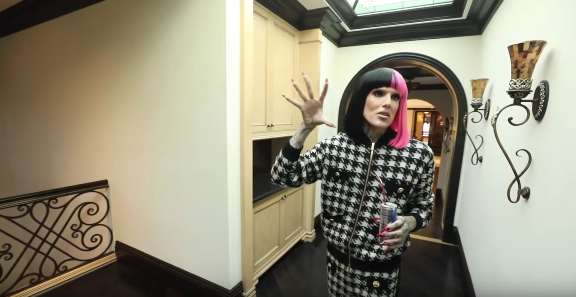 Whose Mansion Is Worse: Dr. Phil's or Jeffree Star's?