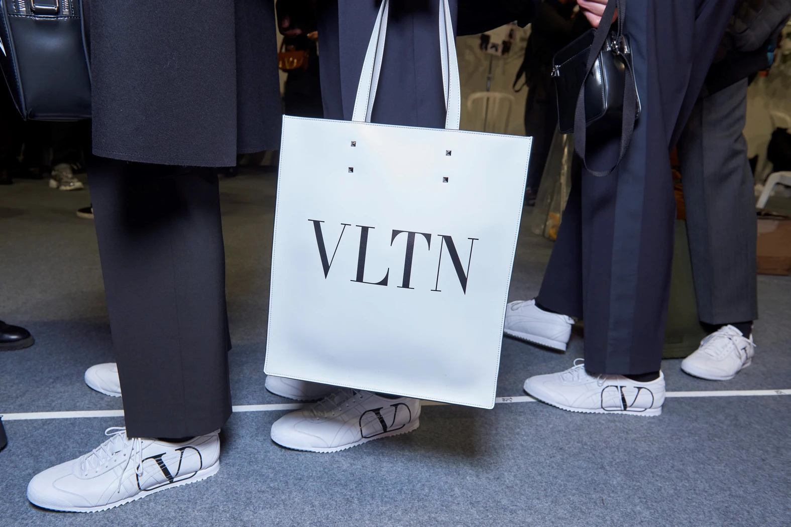 1579196460064-1579195306576-Valentino_Mens_fw20_0612