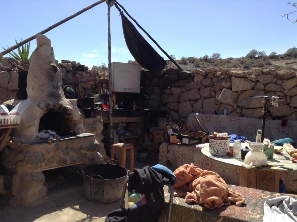 kuhinja u pećinskom selu