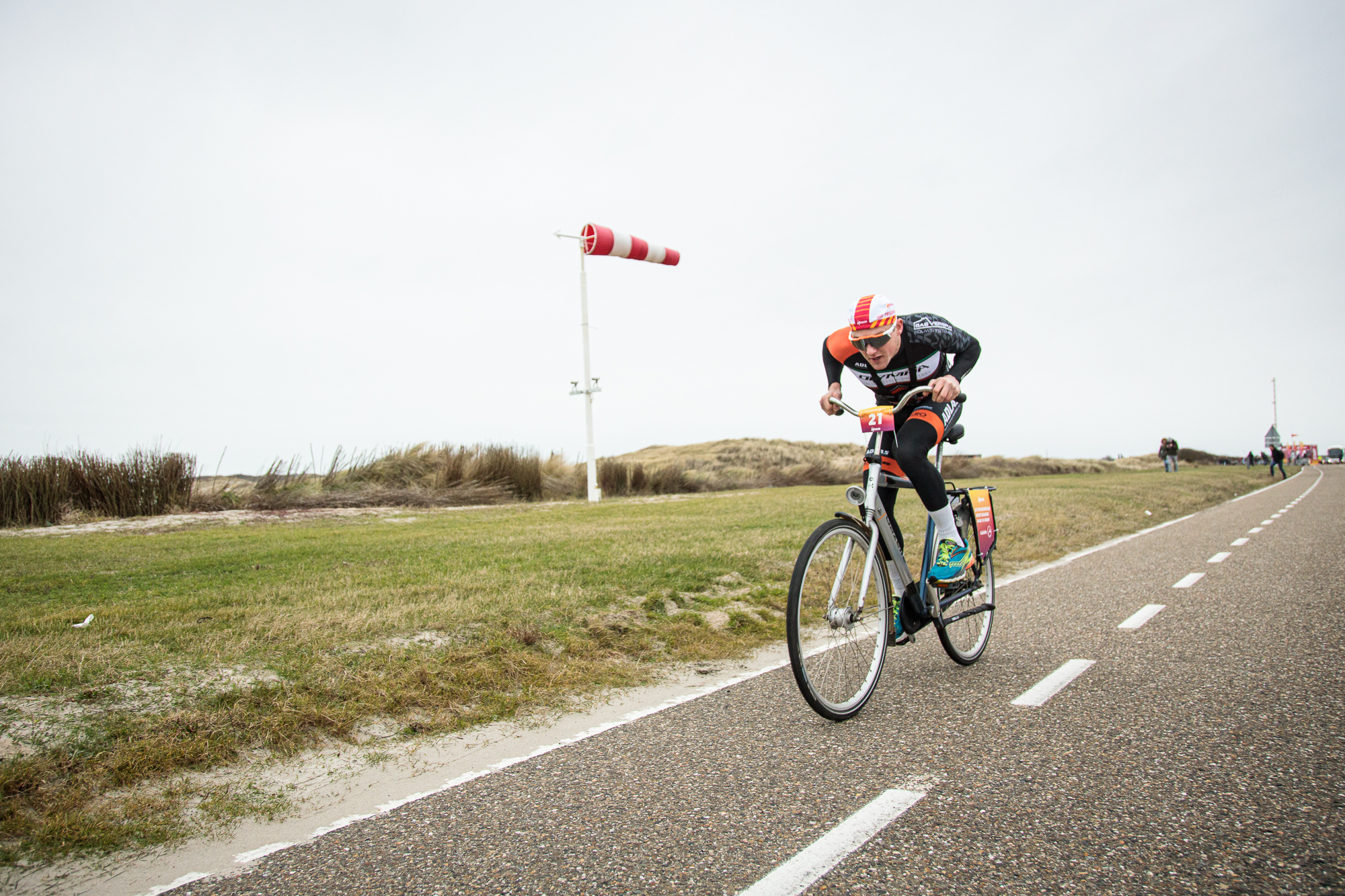 1581332616633-NK-Tegenwindfietsen-19