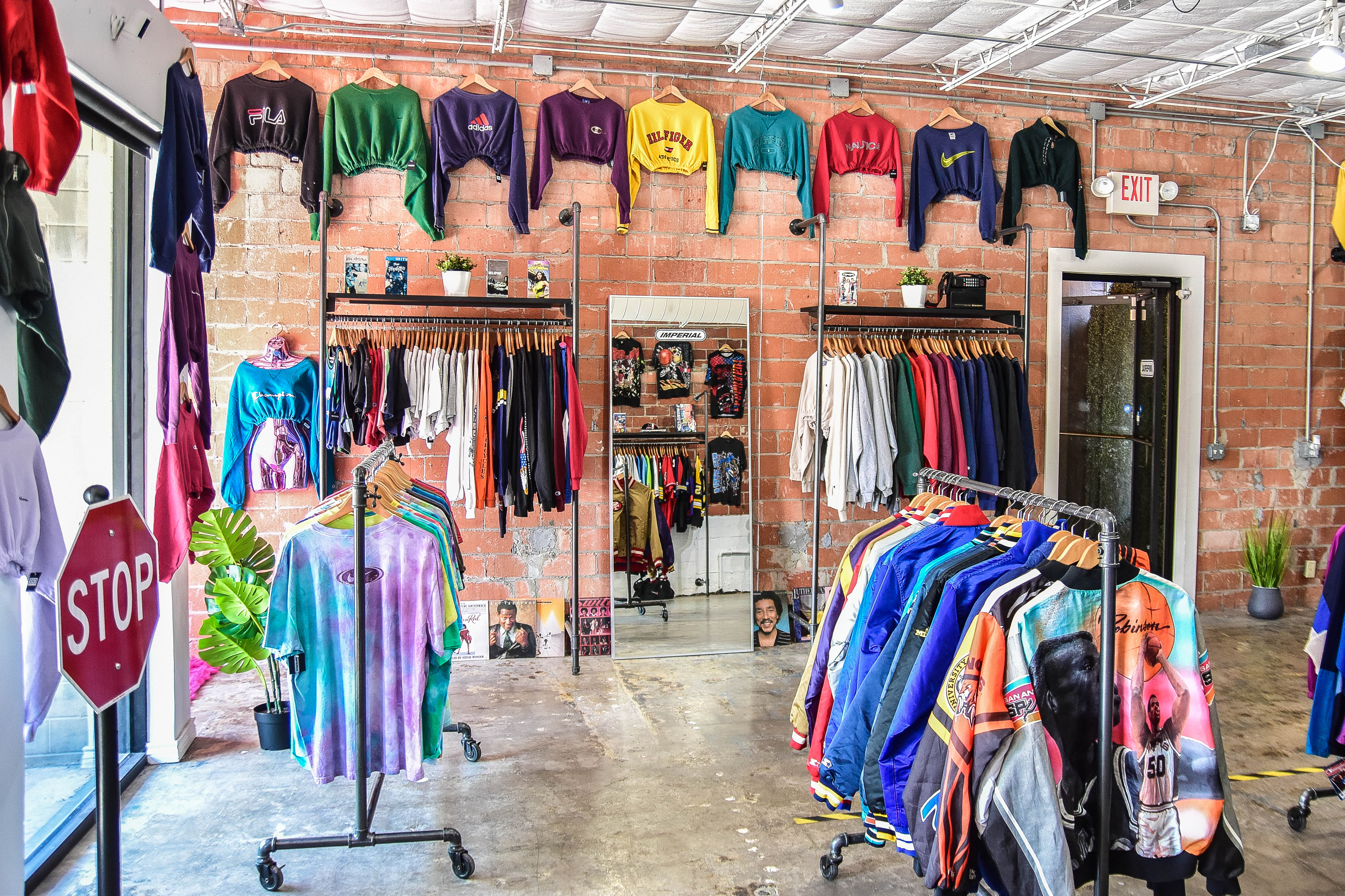 How Vintage Stores Are Reinventing Themselves For a New Generation of  Shoppers - Fashionista