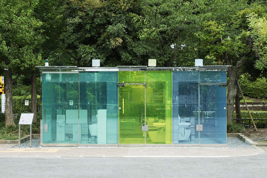 transparent-toilet-restroom-tokyo-japan-park-safety-design-architecture