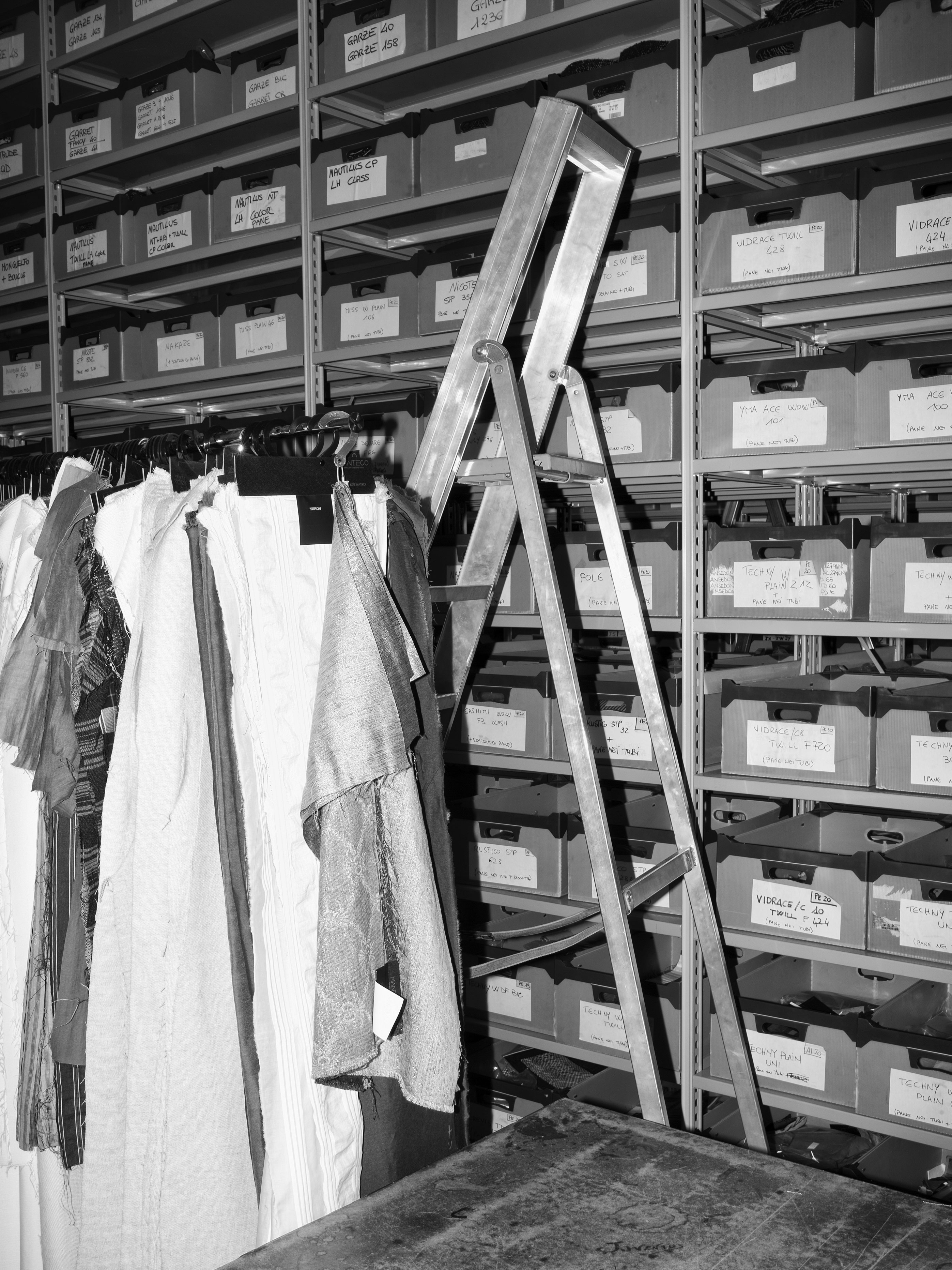 jacopo-benassi-fotografia-vuoto-mostra-centro-pecci