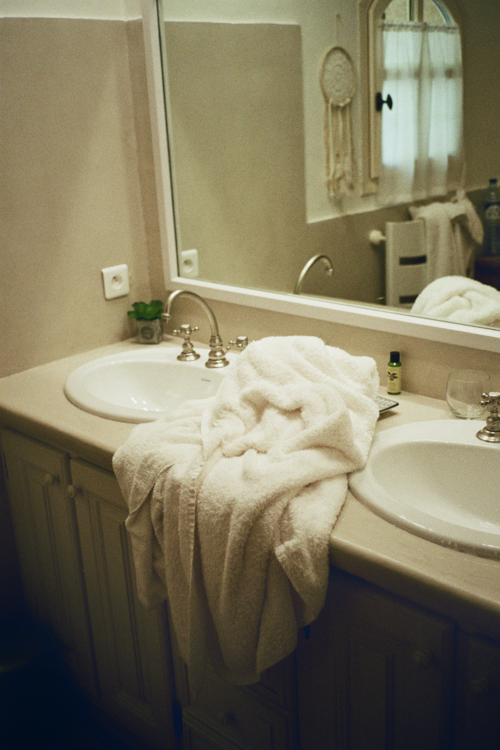 random hotel rooms 2020