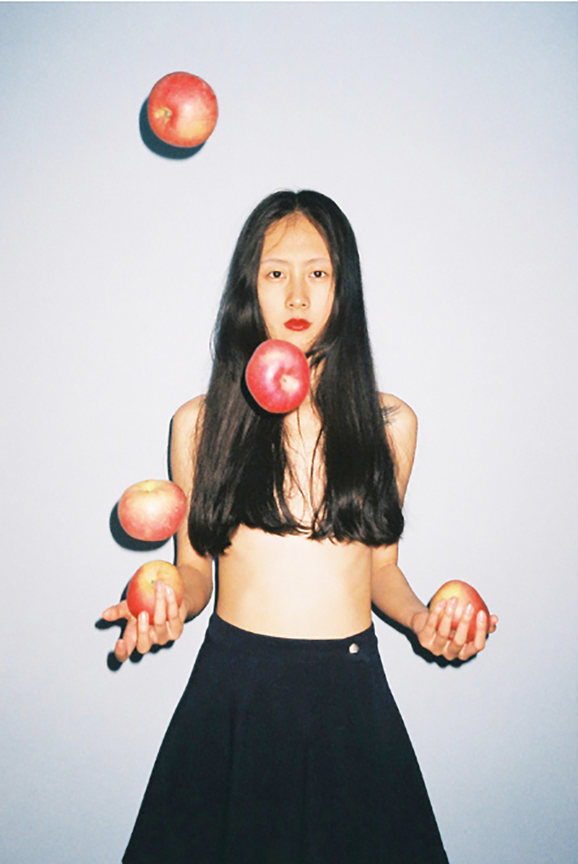 Le opere di Ren Hang in mostra alla Fondazione Sozzani, a Milano