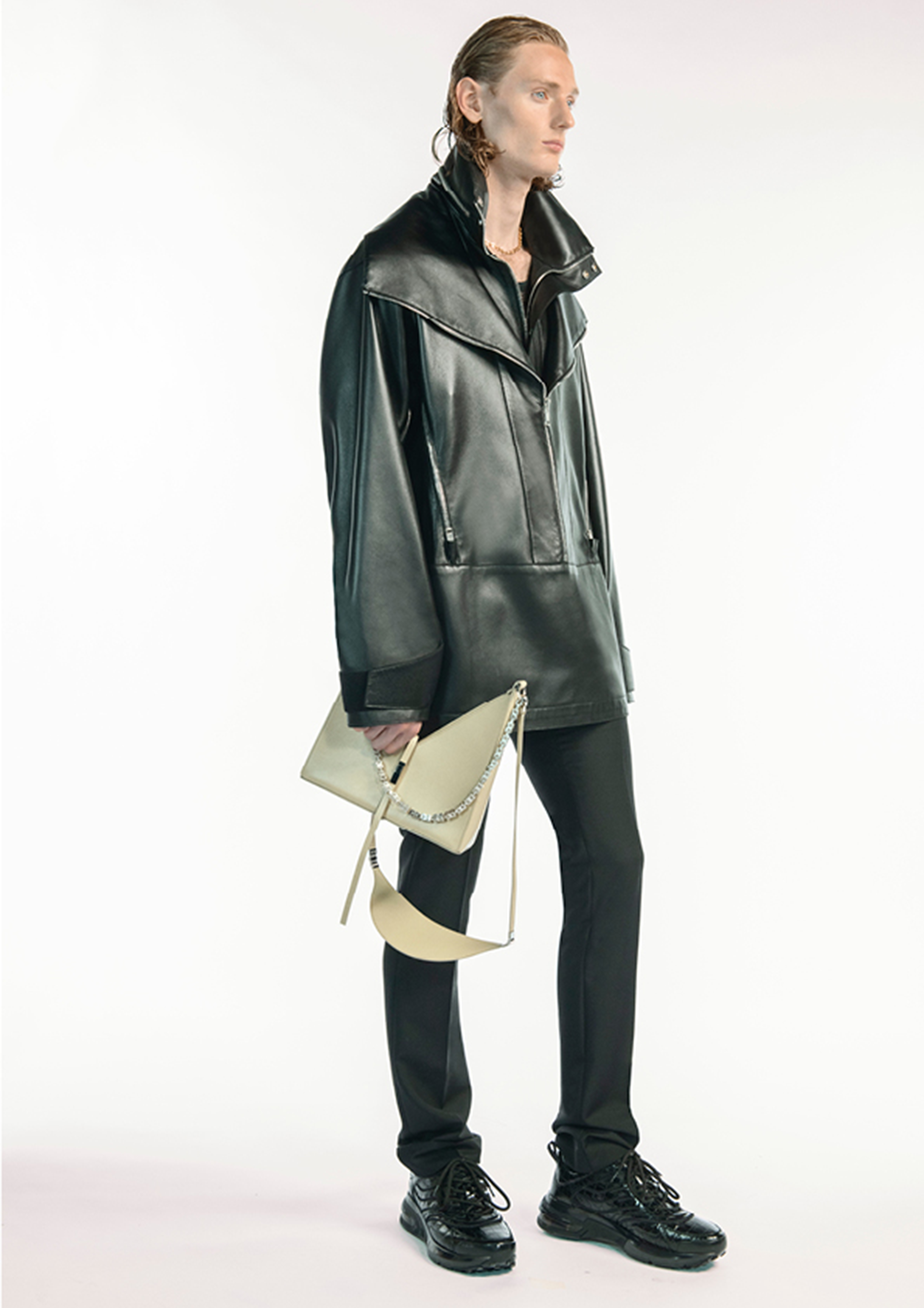 Givenchy SS21 is all about sharp cuts and luxurious hardwear