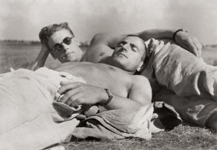 Foto di storie d'amore gay del passato tratte dal libro