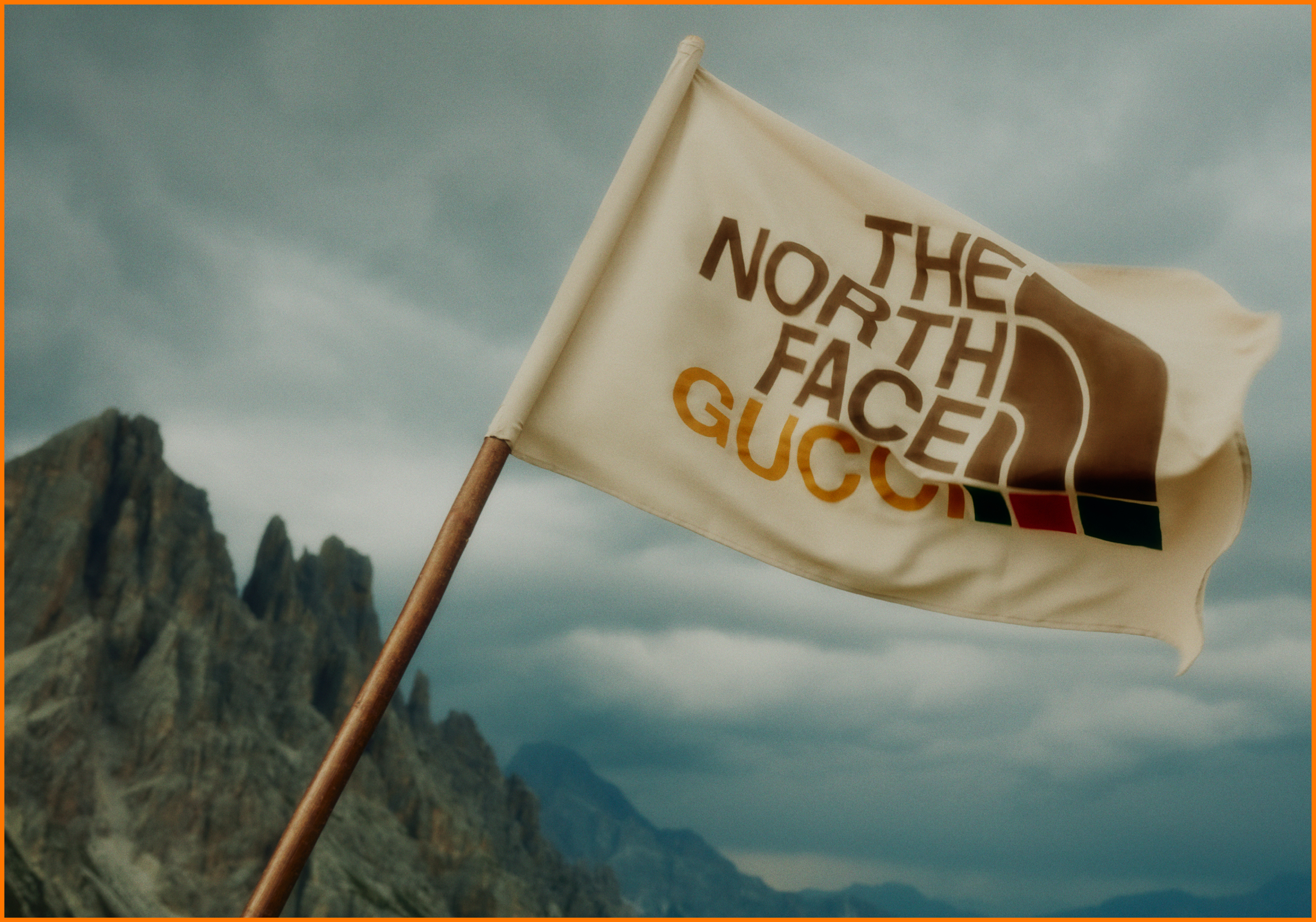 The North Face x Gucci Campagna Montagne Alpi e Natura Incontaminata