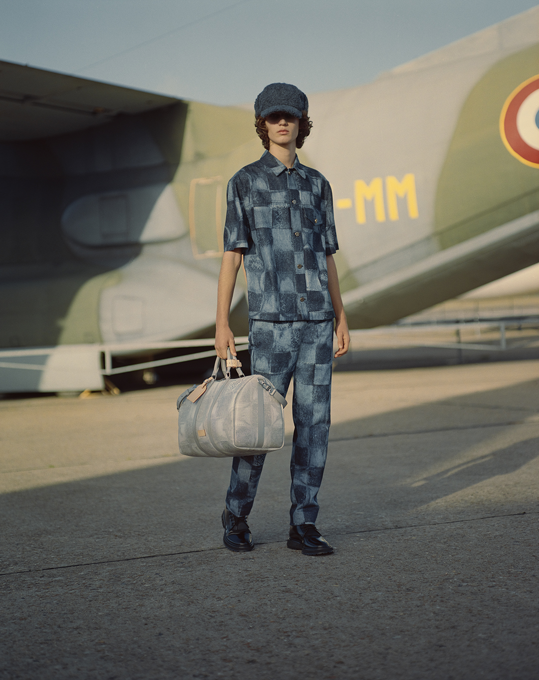 LOUIS VUITTON Pre-Fall 2022 Collection by Virgil Abloh - Male