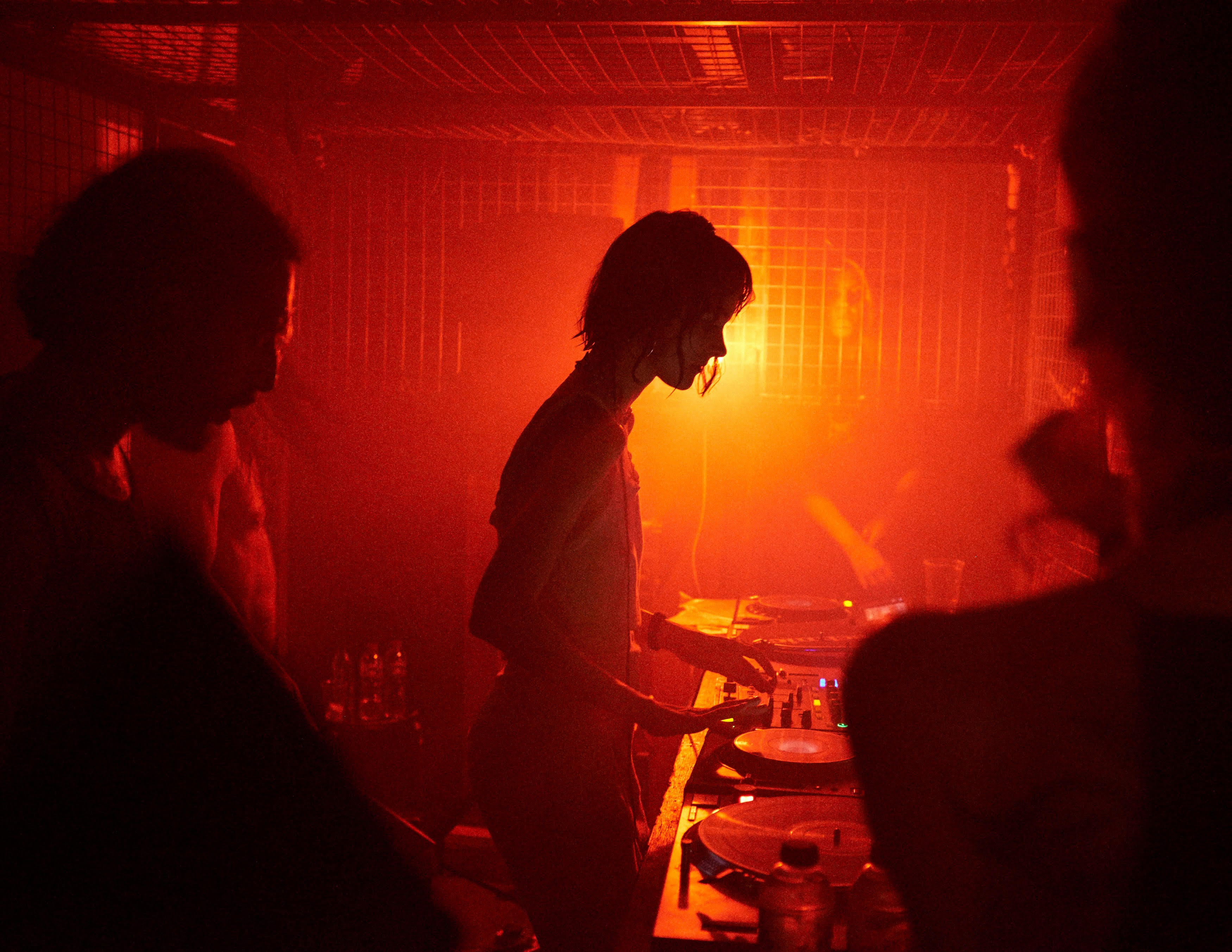 Quarantune, archivio fotografico e interviste sul clubbing