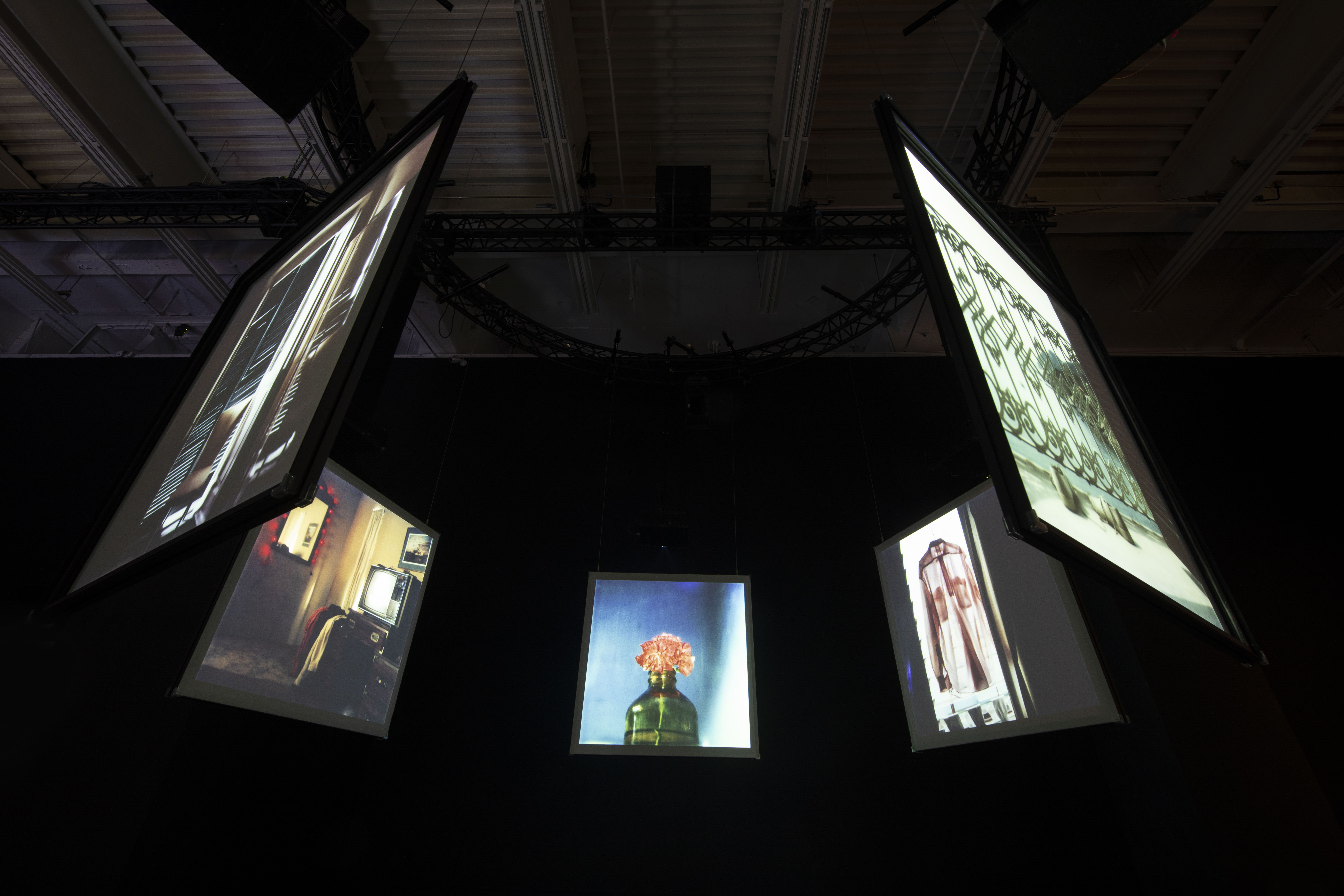 Valentino: Re-Signify Part One, l'esperienza multimediale racconta le influenze di Valentino Shanghai