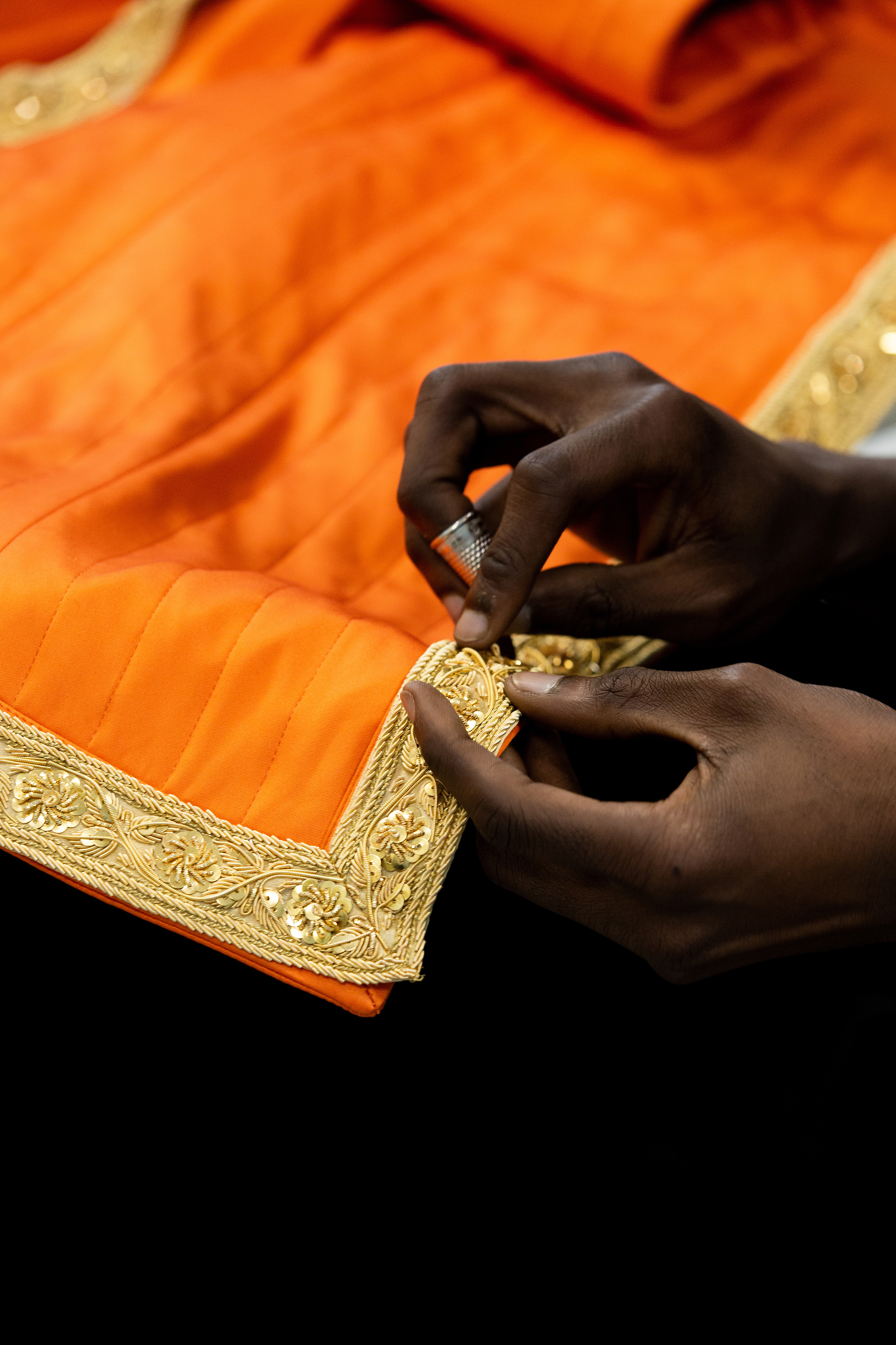 DIOR_WINTER21_SAVOIR-FAIRE_CAFTAN-ORANGE_10.jpg