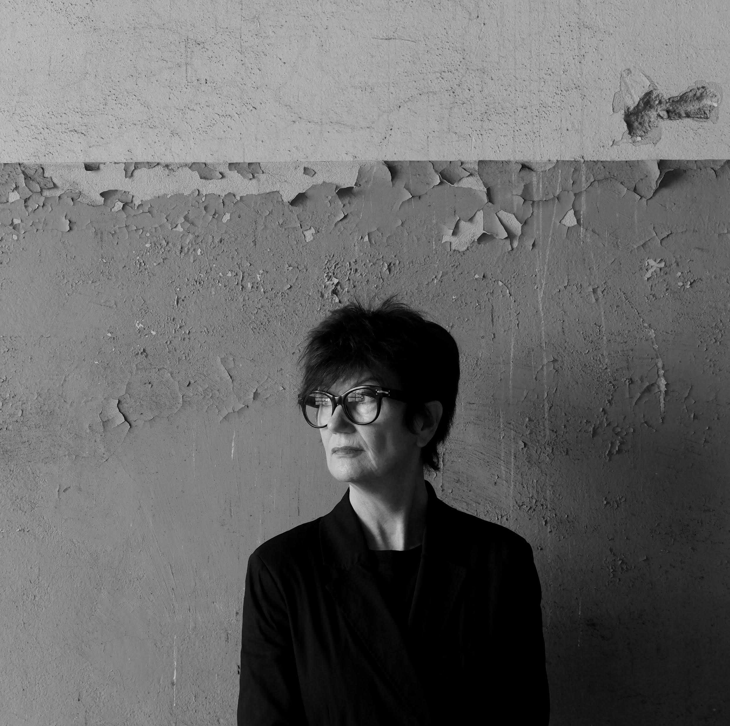 Linda Loppa THE NEW FASHION CONTAINER intervista Moda ICEBREAKERS