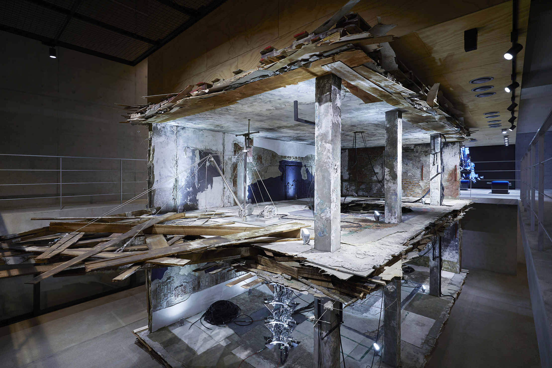 Gentle Monster eyewear Haus Dosan concept store in collaborazione con Arca, Seoul, Corea del Sud