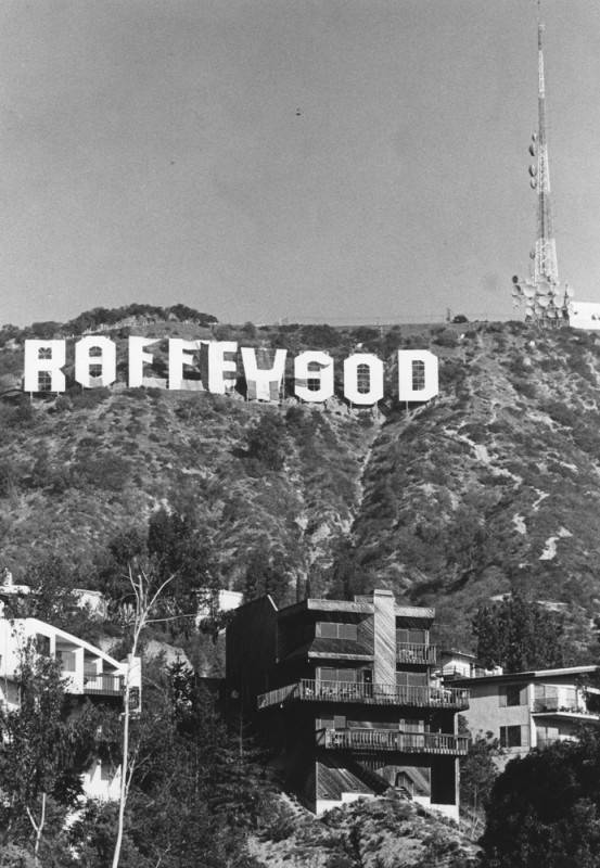 Pranksters_change_Hollywood_sign.jpg