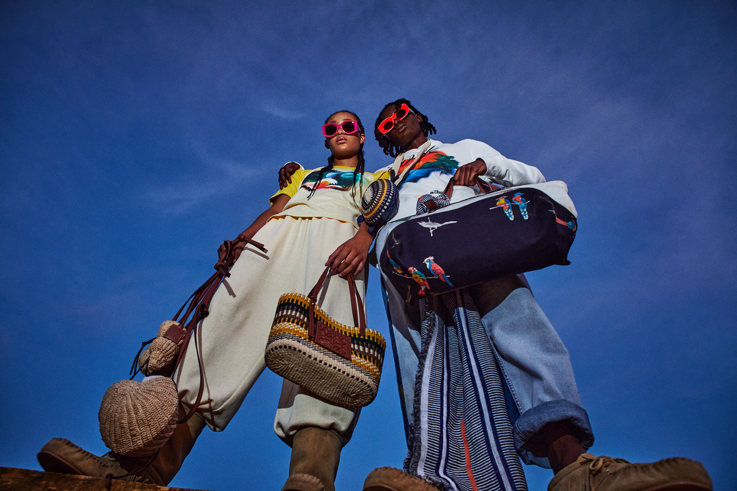 Campagna della collezione S/S 21 di Loewe Paula's Ibiza. Fotografia di Gray Sorrenti
