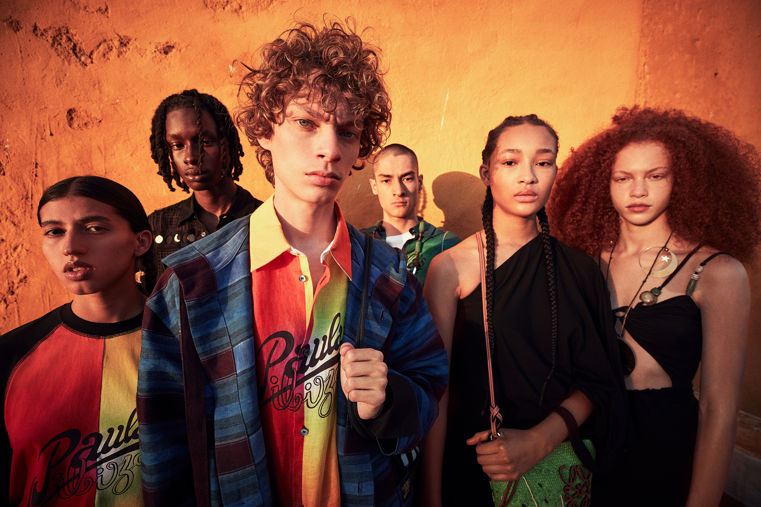 Campagna della collezione S/S 21 di Loewe Paula's Ibiza. Fotografia di Gray Sorrenti