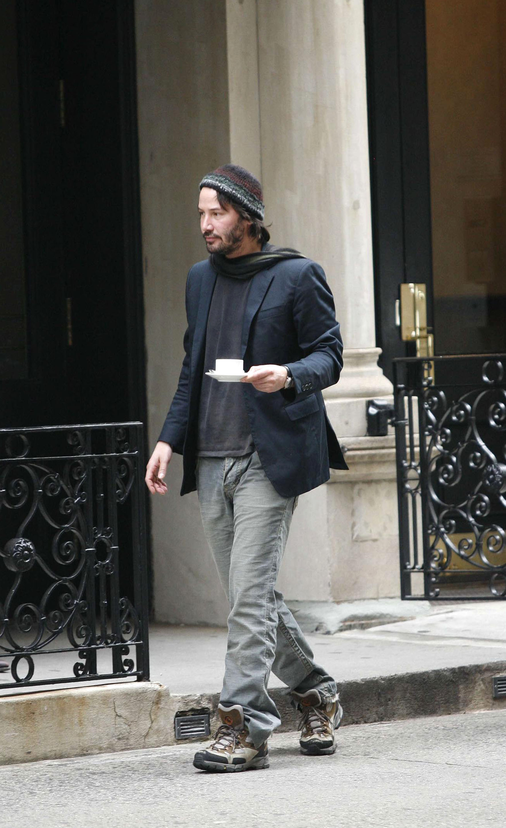 Total 71+ imagen keanu reeves outfit - Abzlocal.mx