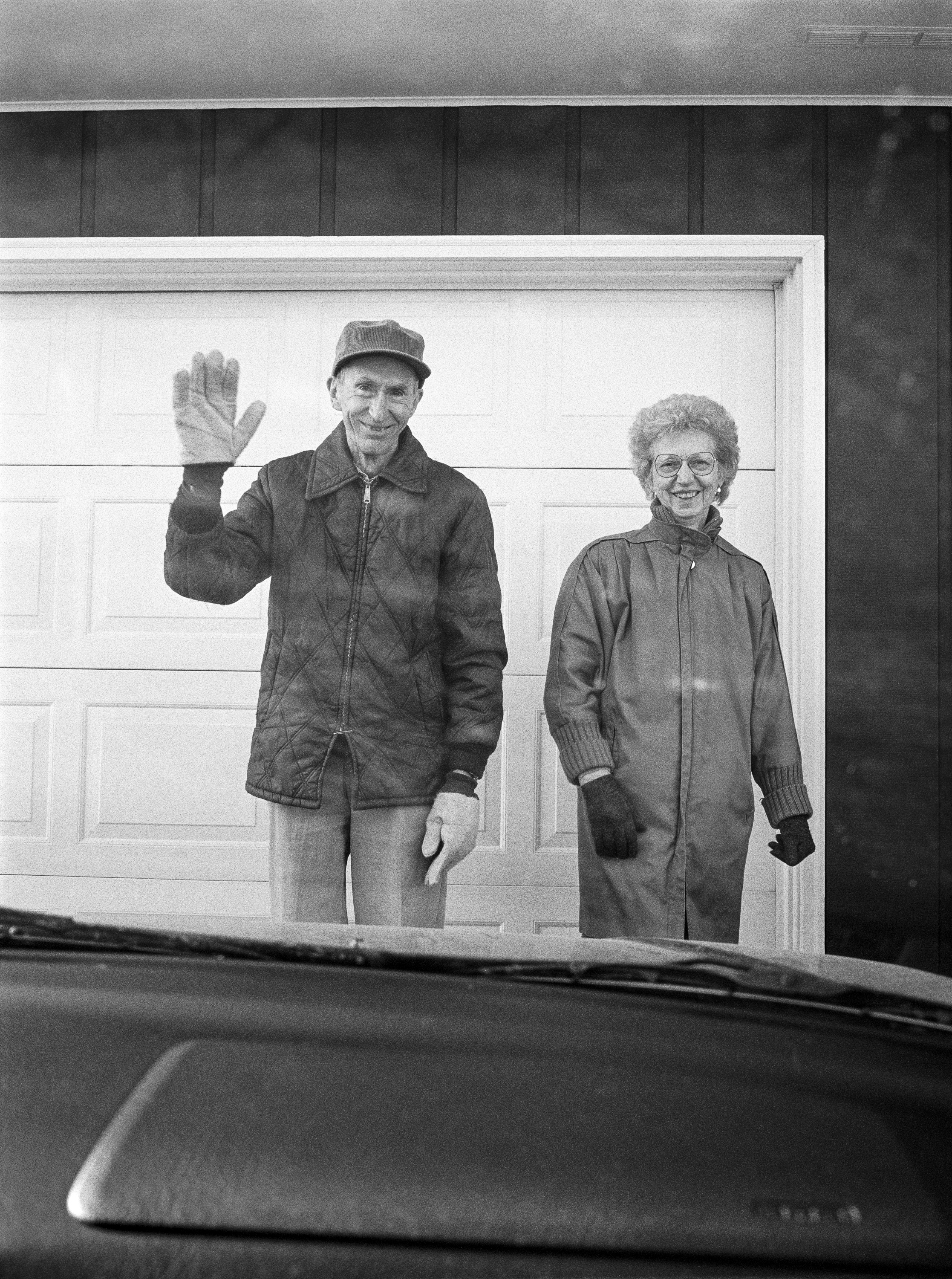 Deanna Dikeman - Leaving and waving, 12-1995.jpg