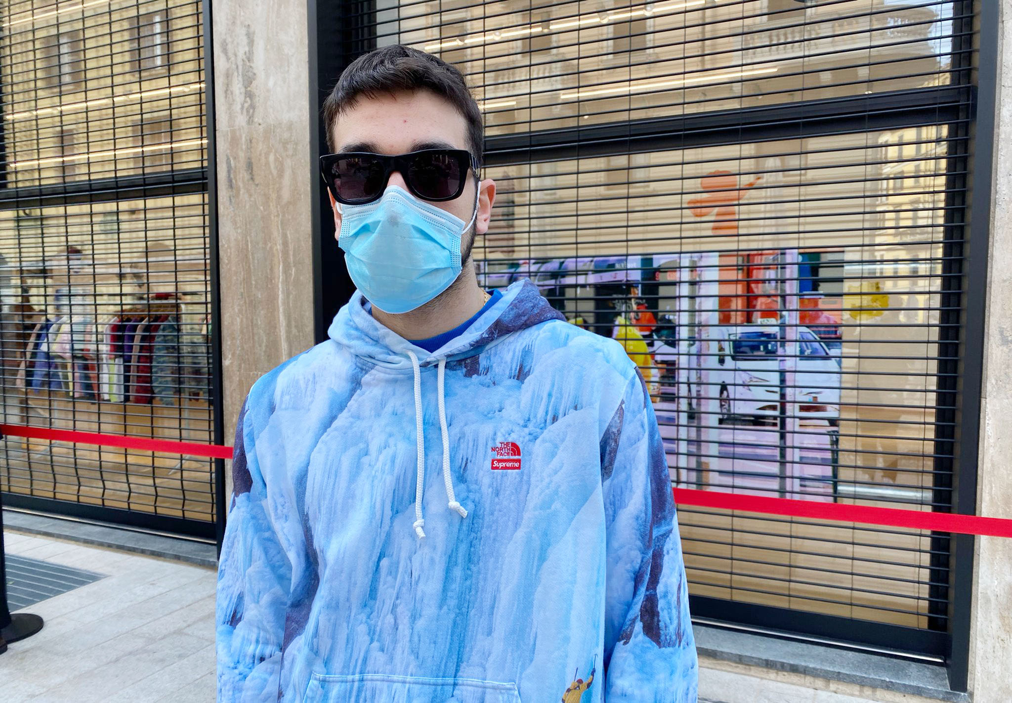 The first photos of the Supreme store in Milan