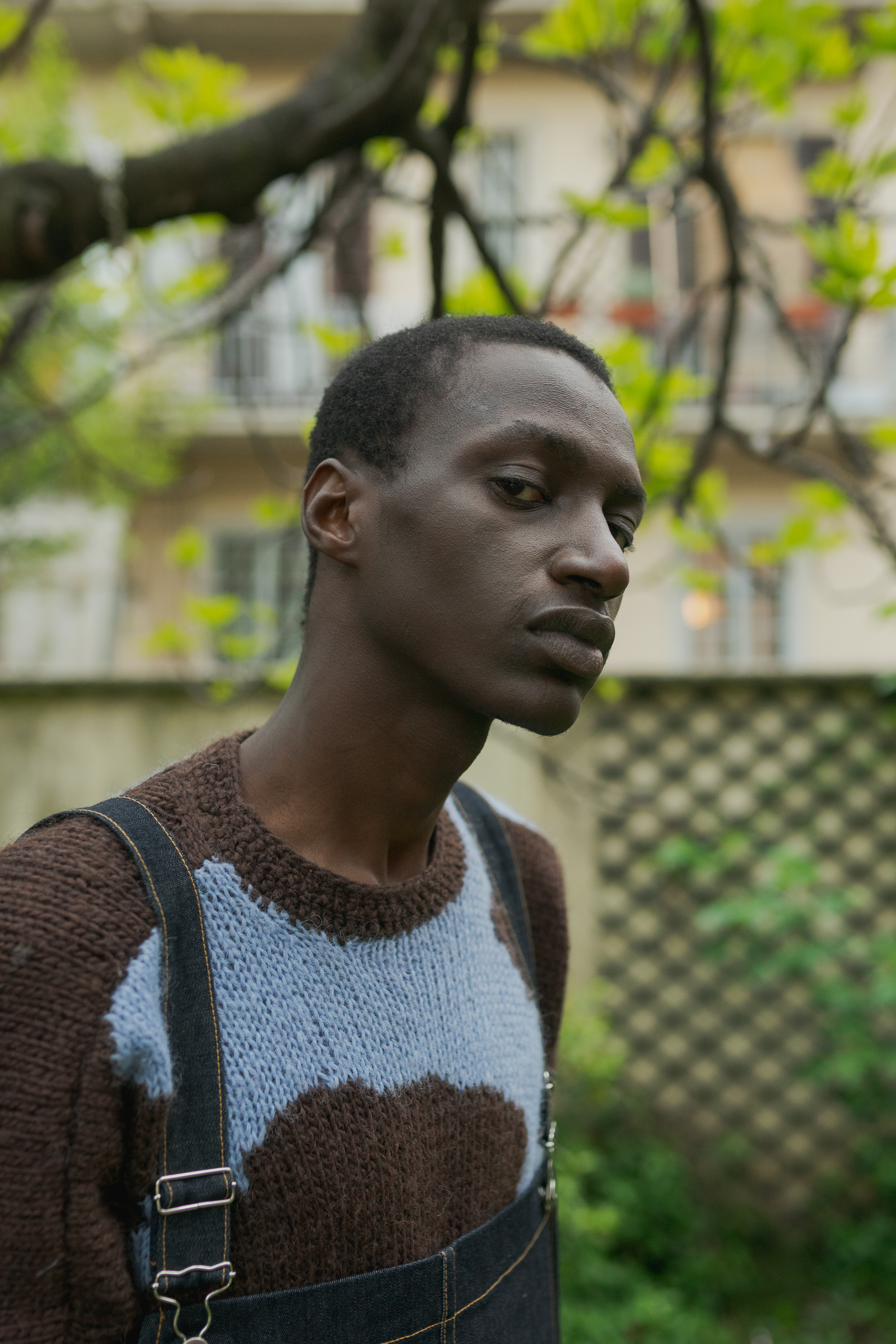 YOUTH-Torino, l'editoriale di i-D sui ragazzi di seconda generazione: primo piano di papa Dabo