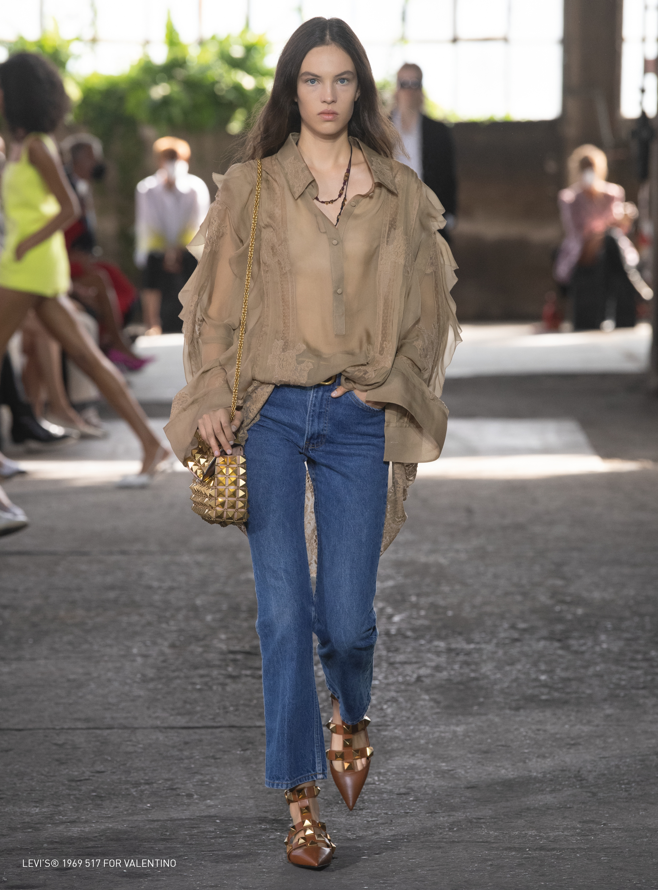 画像①035 VALENTINO COLLEZIONE MILANO.jpg
