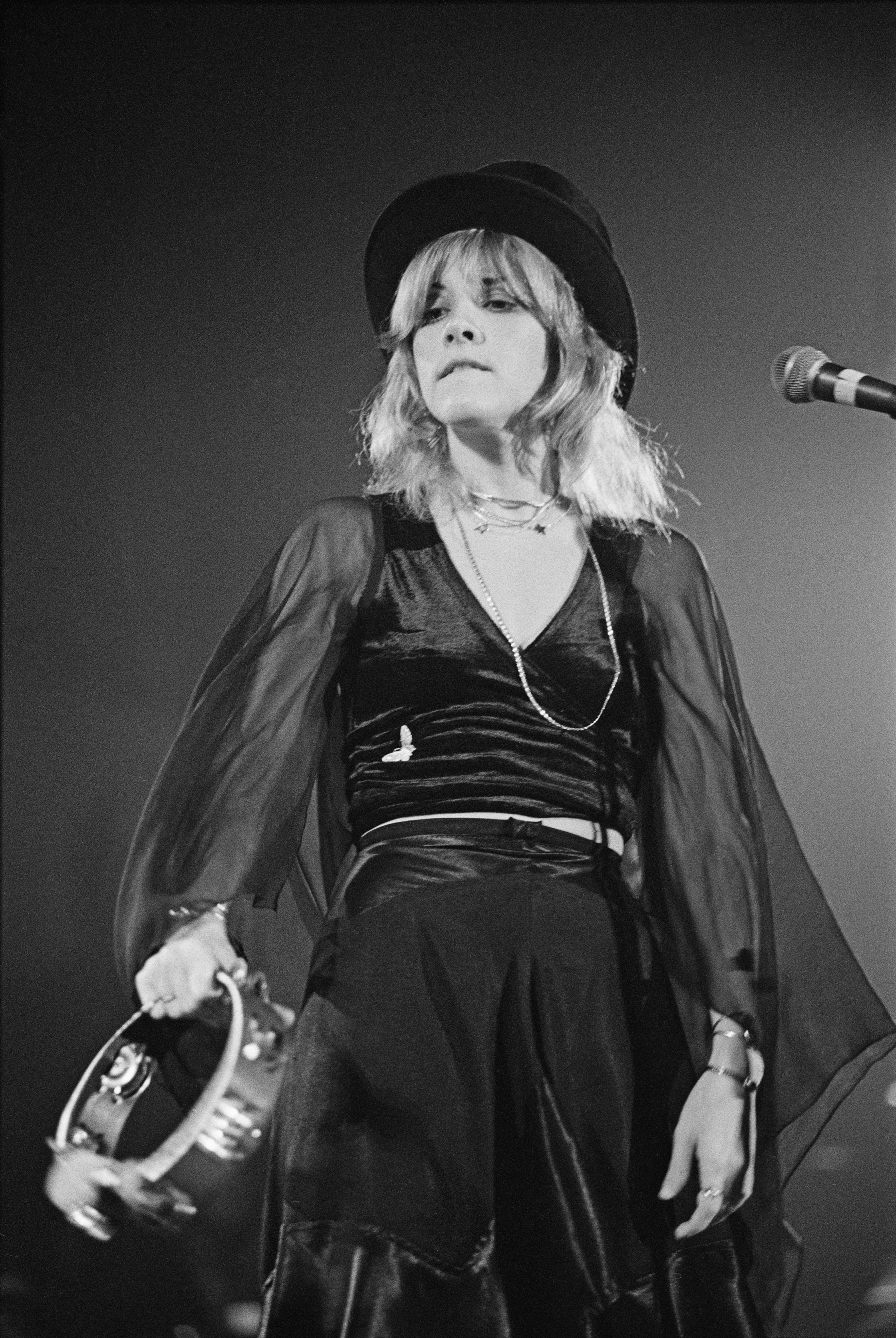 70s fashion: Stevie Nicks's bohemian ...